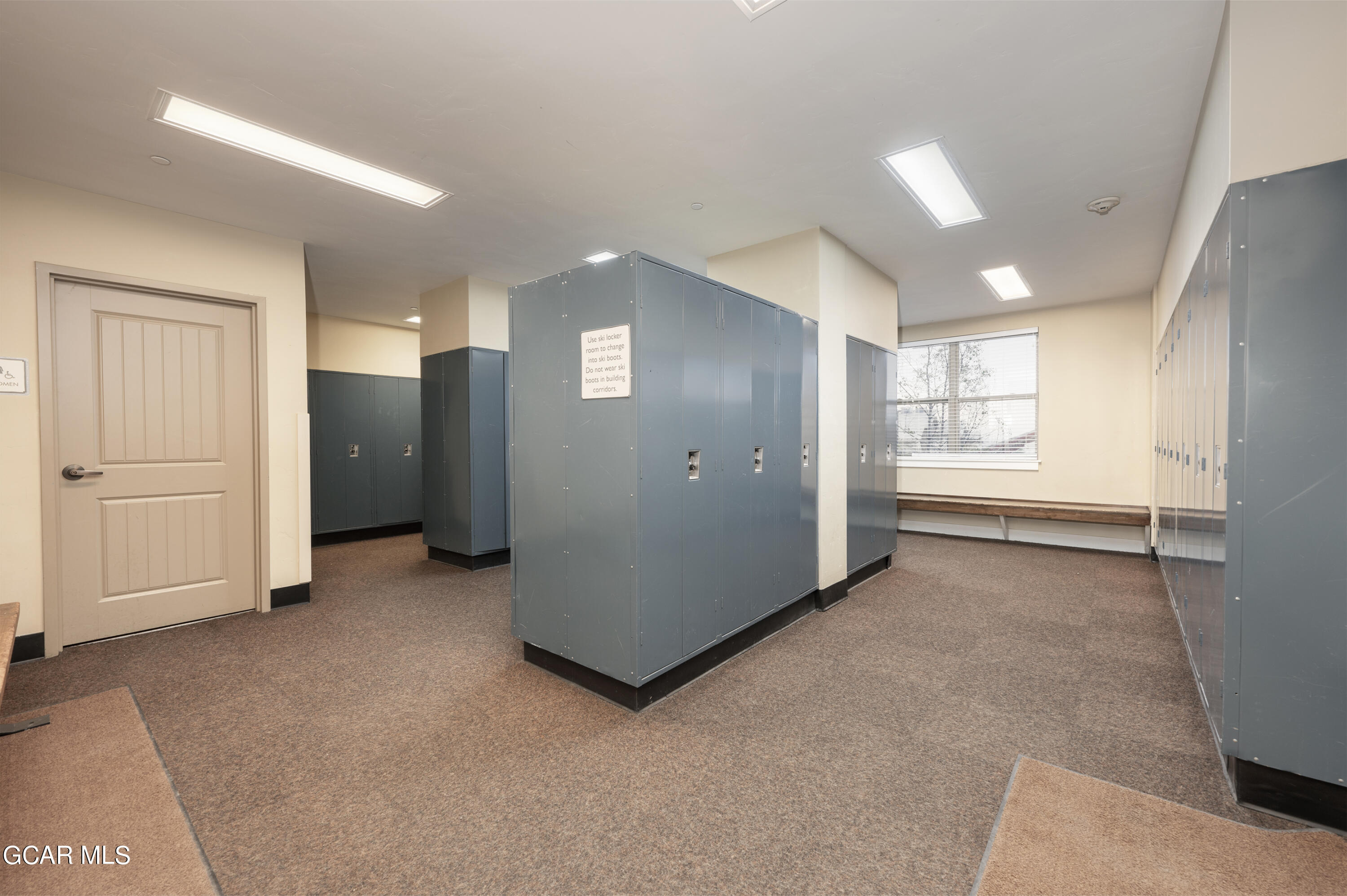 300 BASE CAMP Circle 109