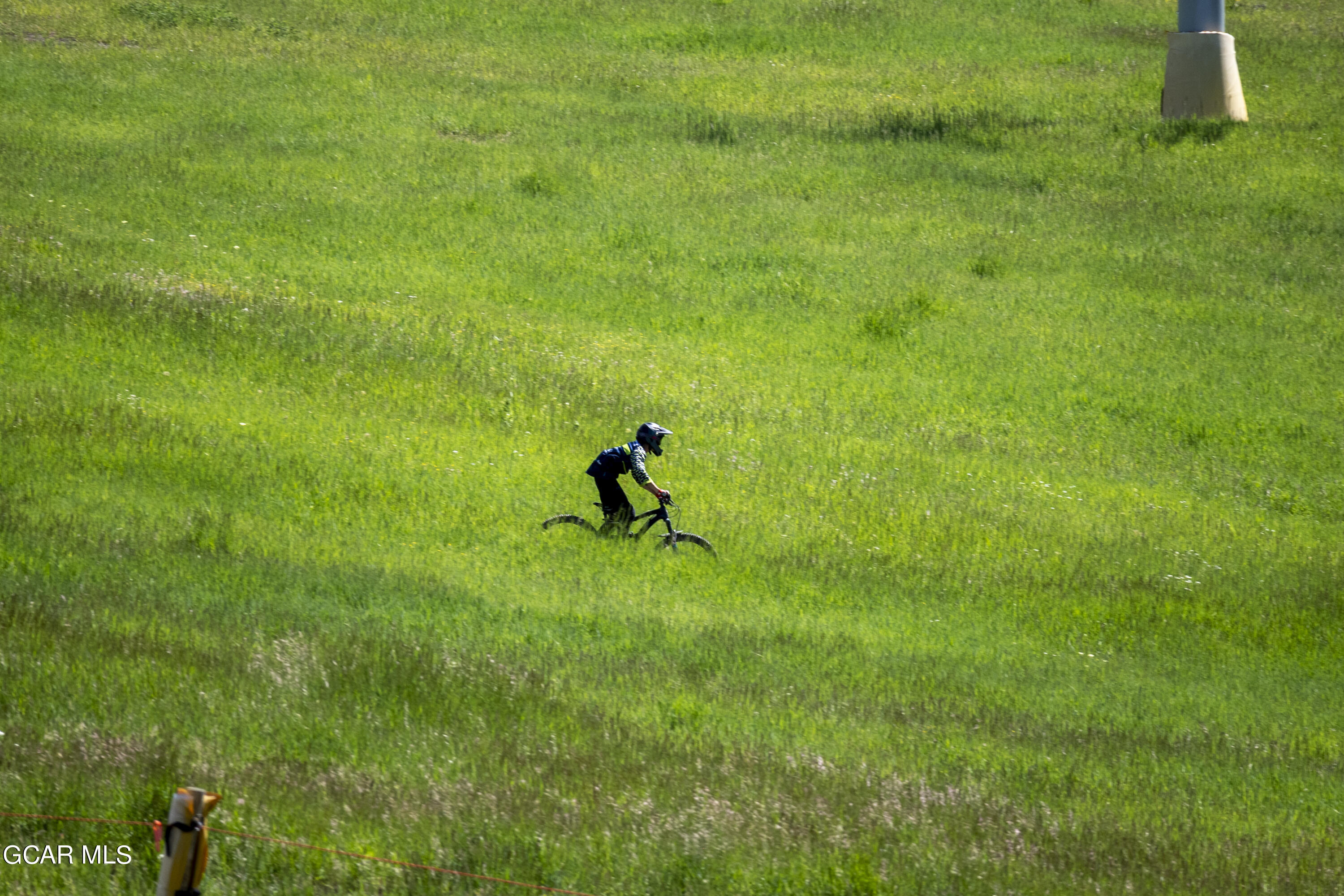 300 BASE CAMP Circle 109