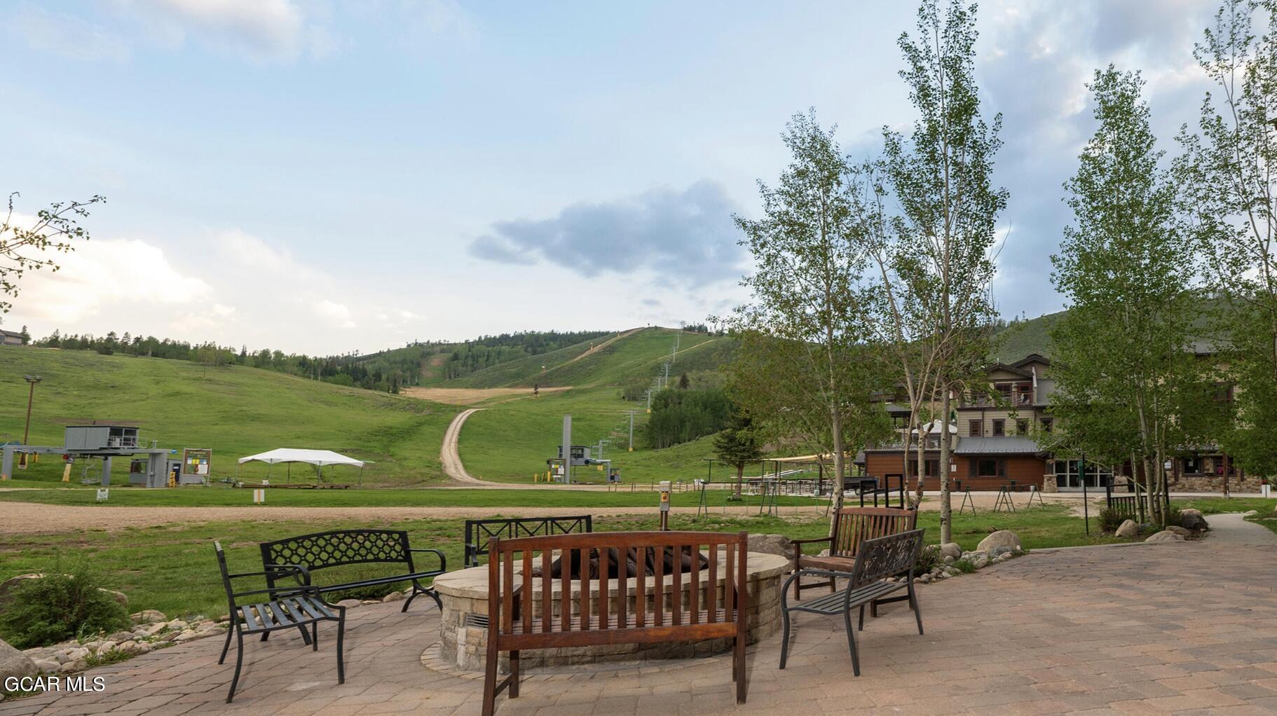 300 BASE CAMP Circle 109