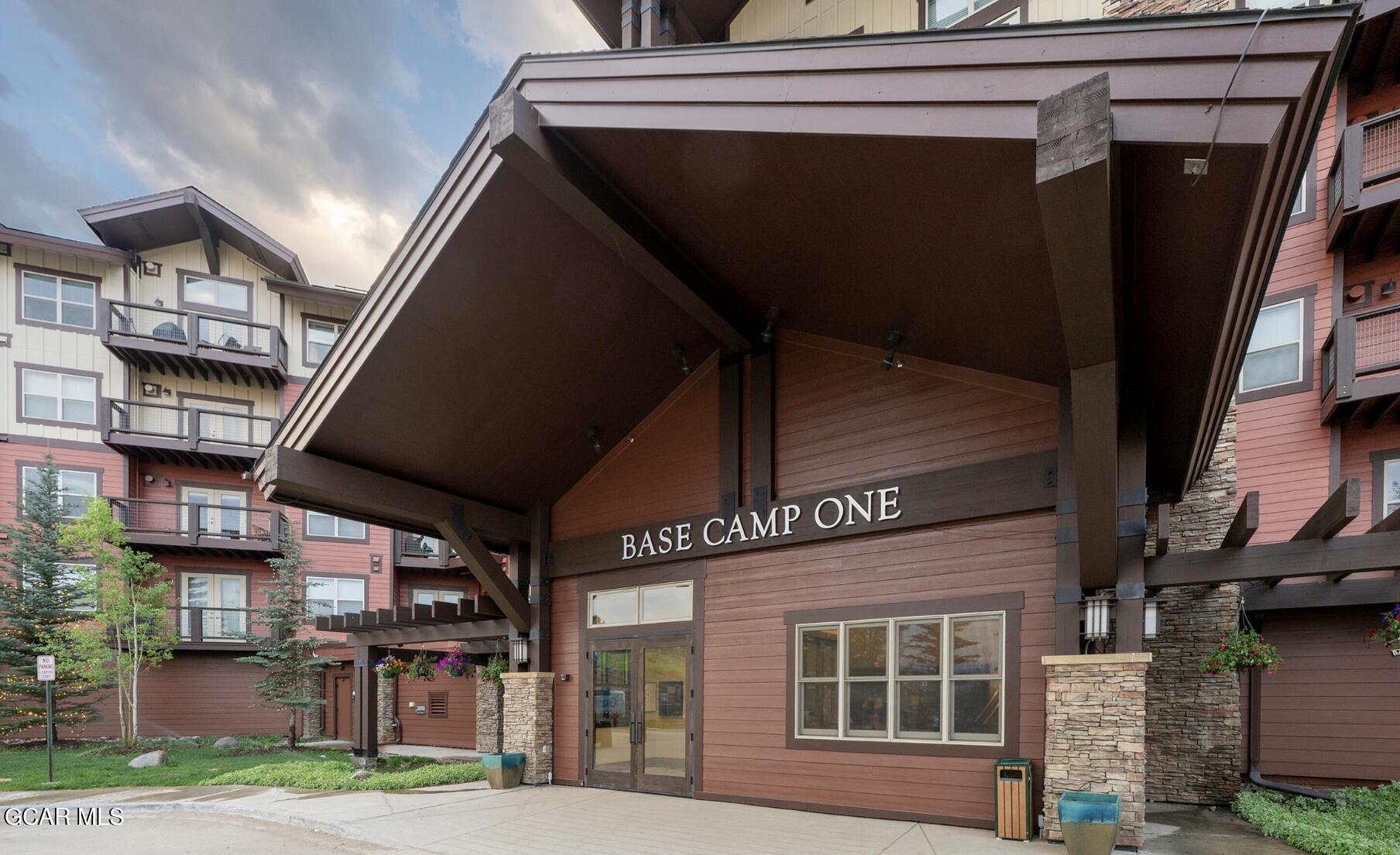 300 BASE CAMP Circle 109