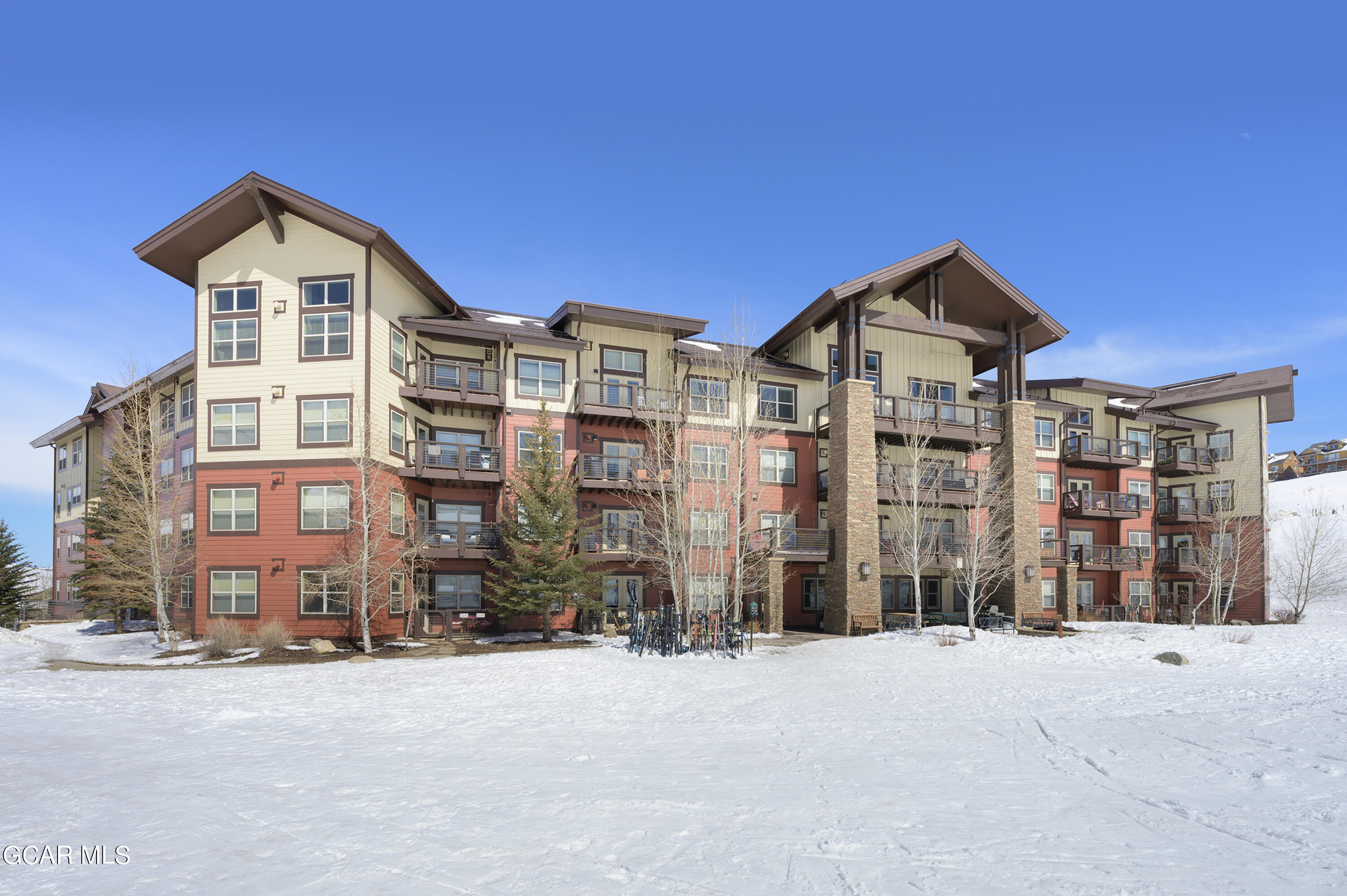 300 BASE CAMP Circle 109