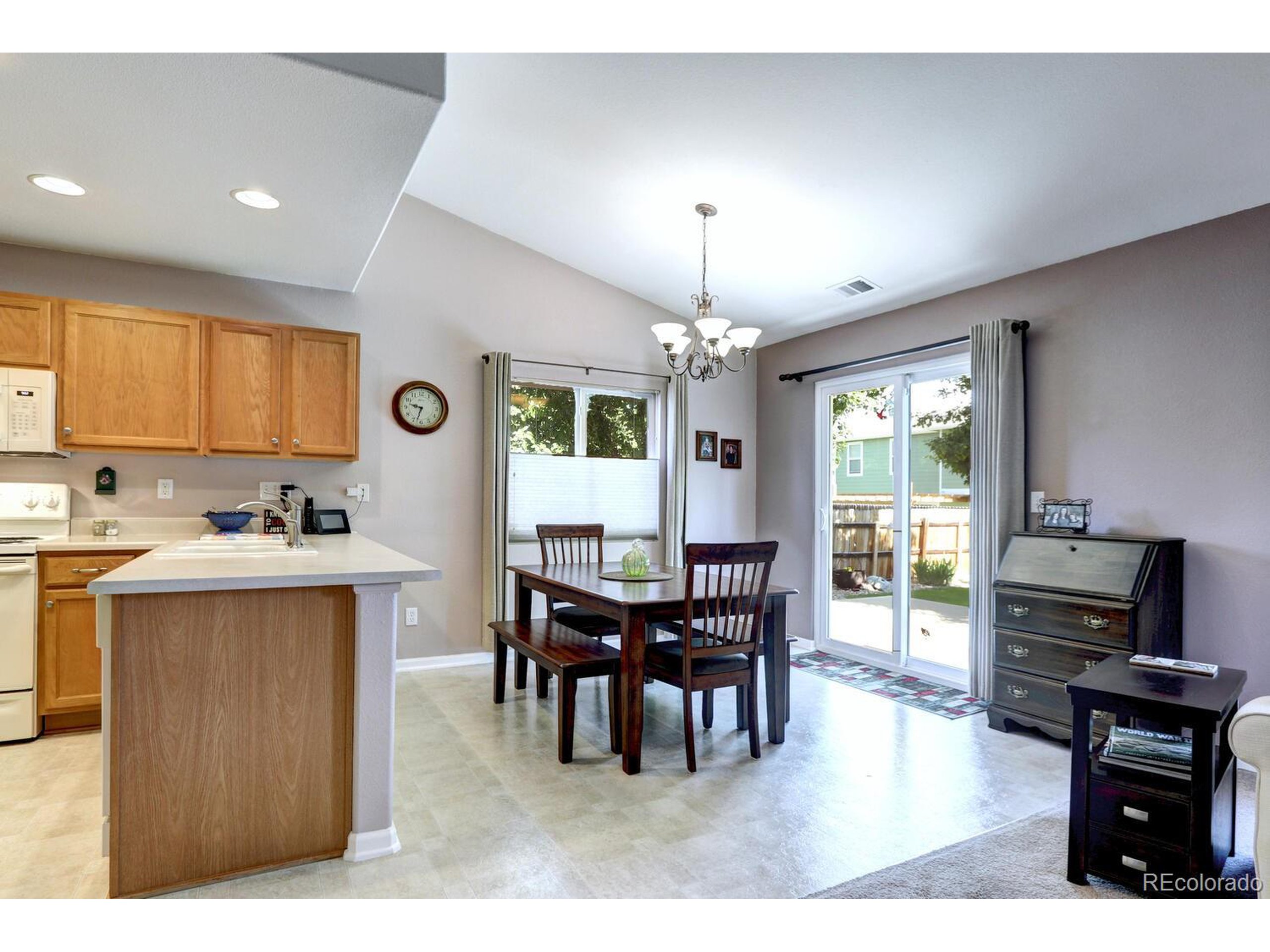 6359 Valley Vista Ave