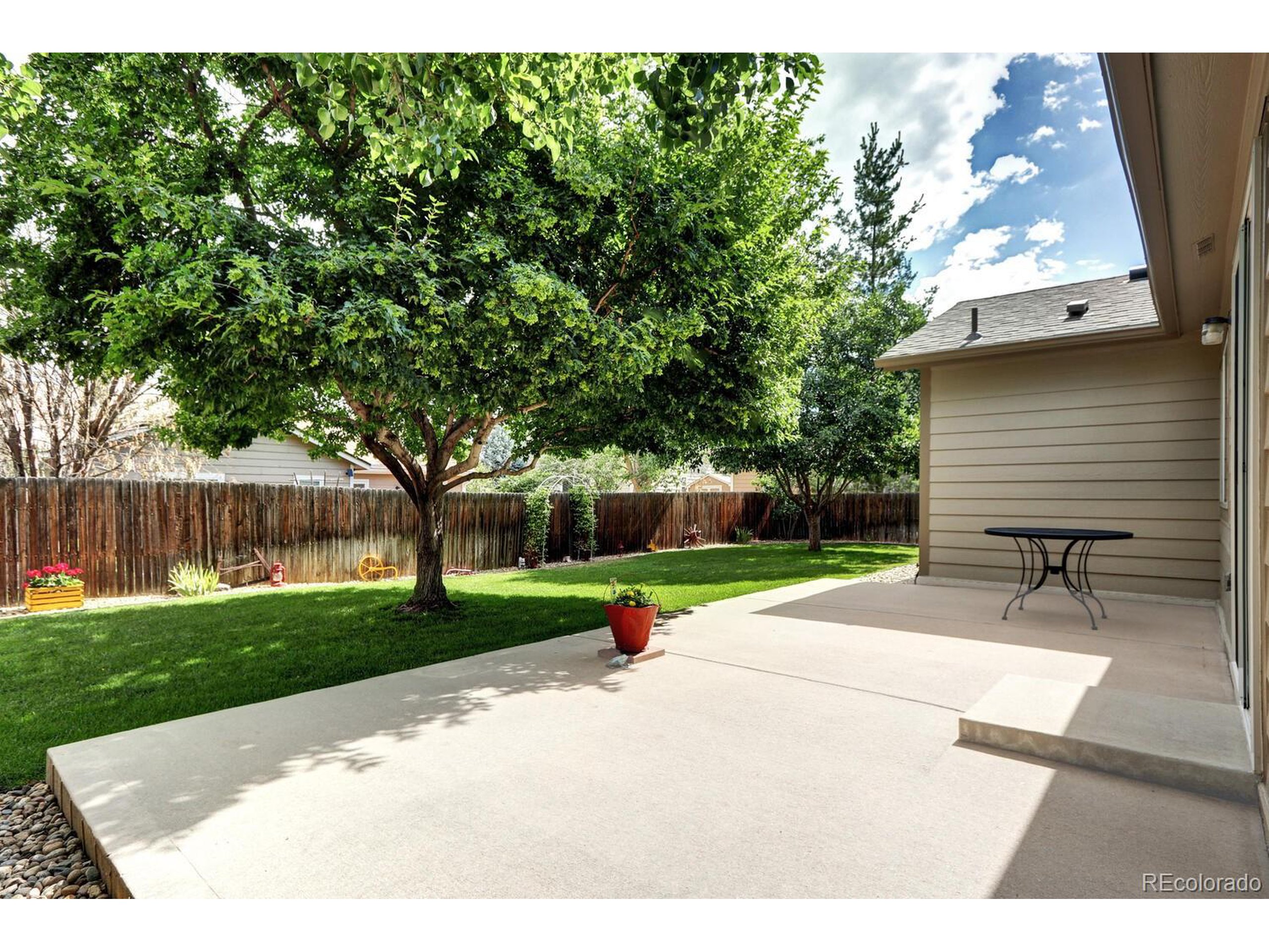 6359 Valley Vista Ave