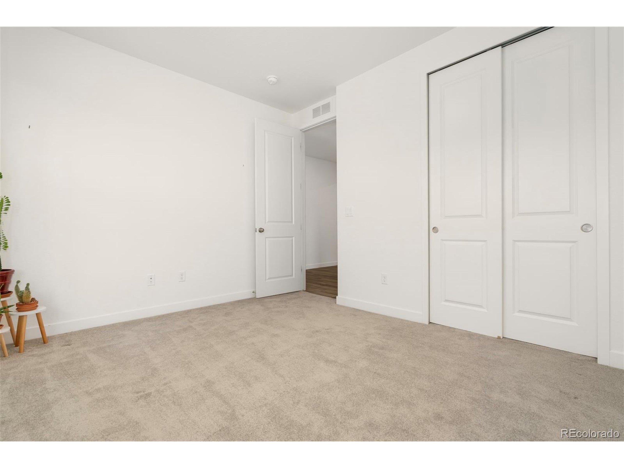 8187 Mount Kataka St