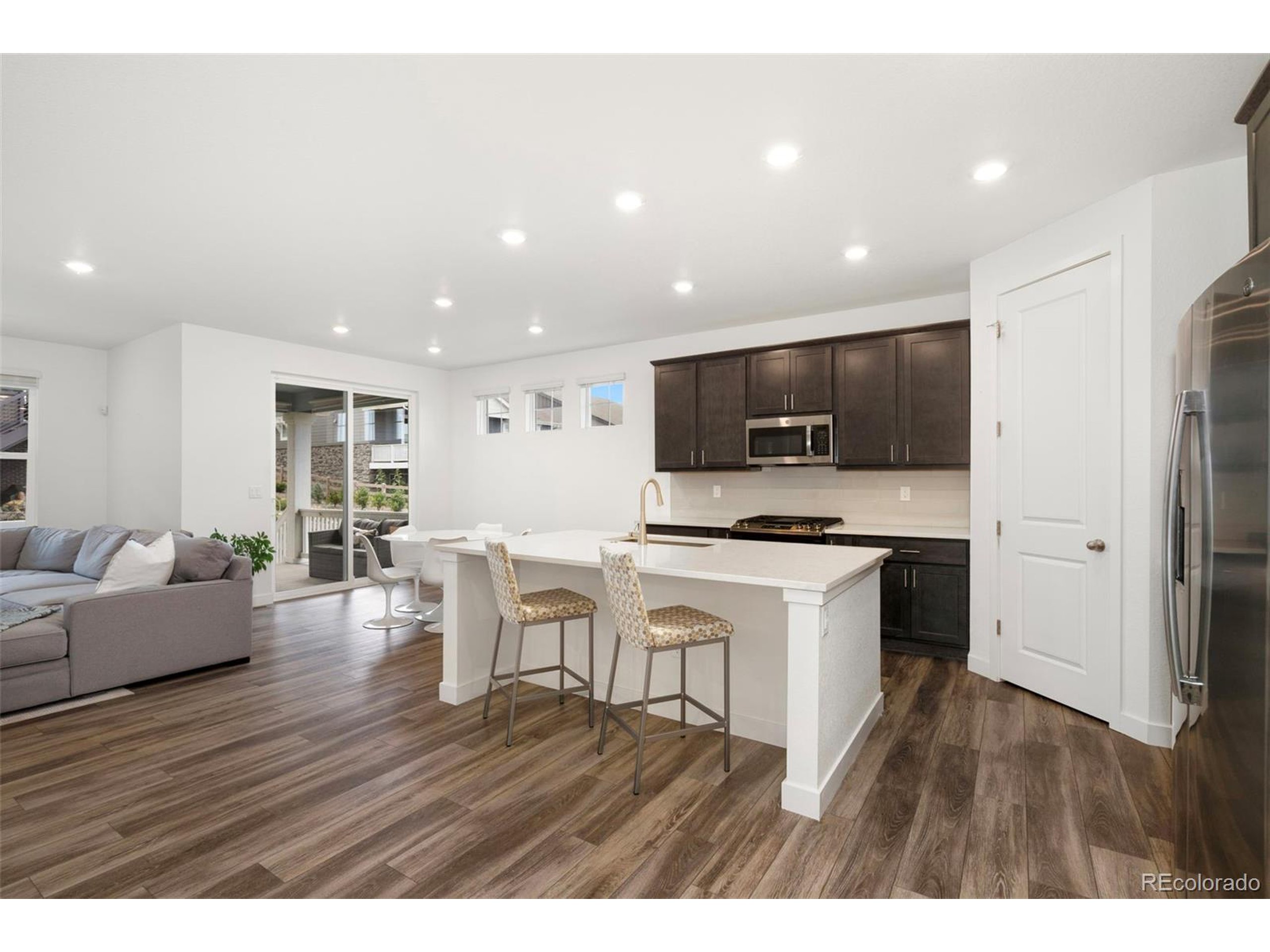 8187 Mount Kataka St