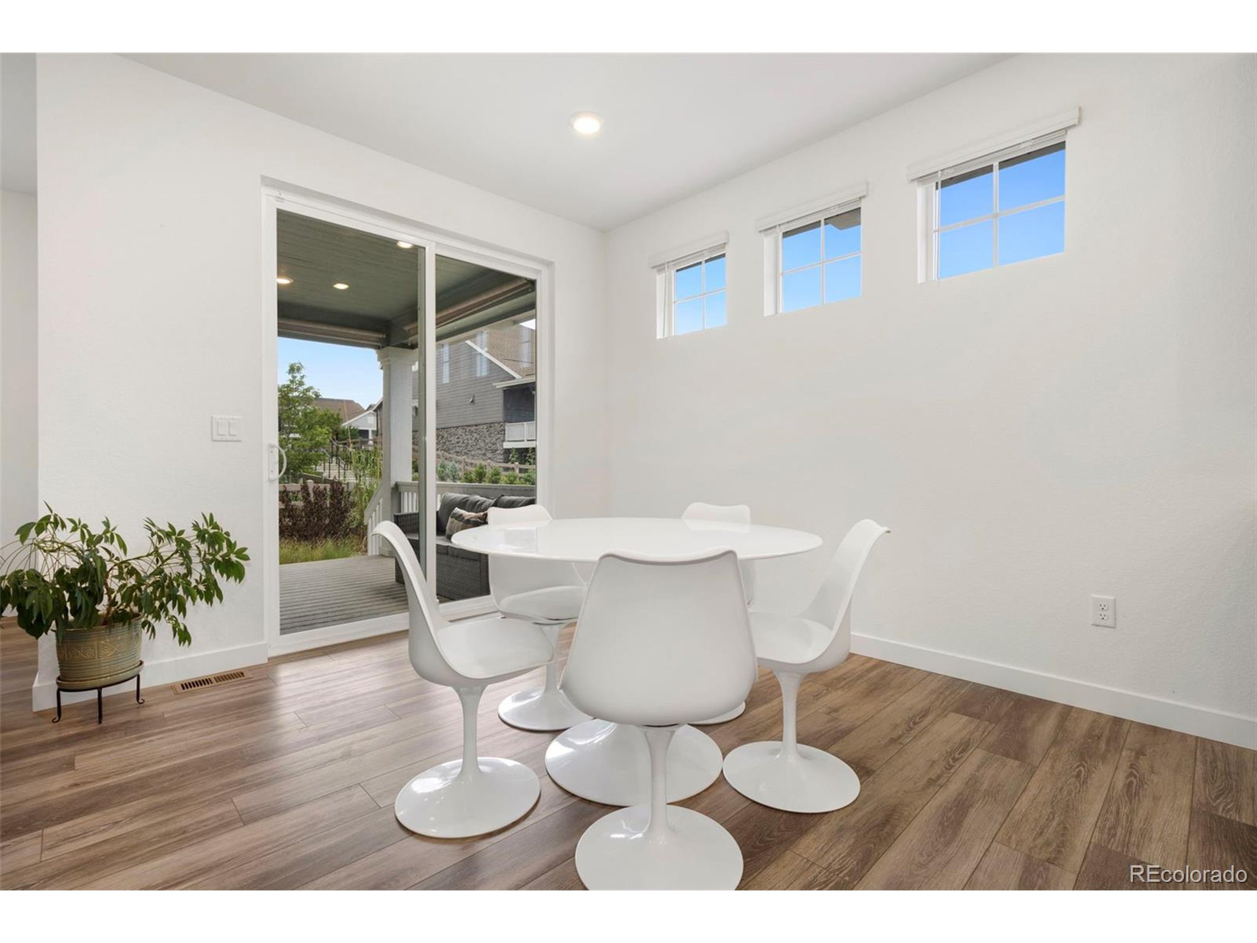 8187 Mount Kataka St