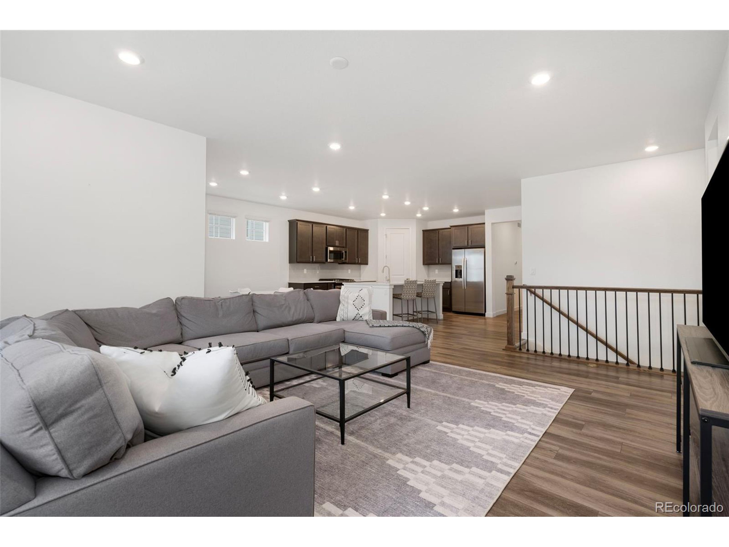 8187 Mount Kataka St