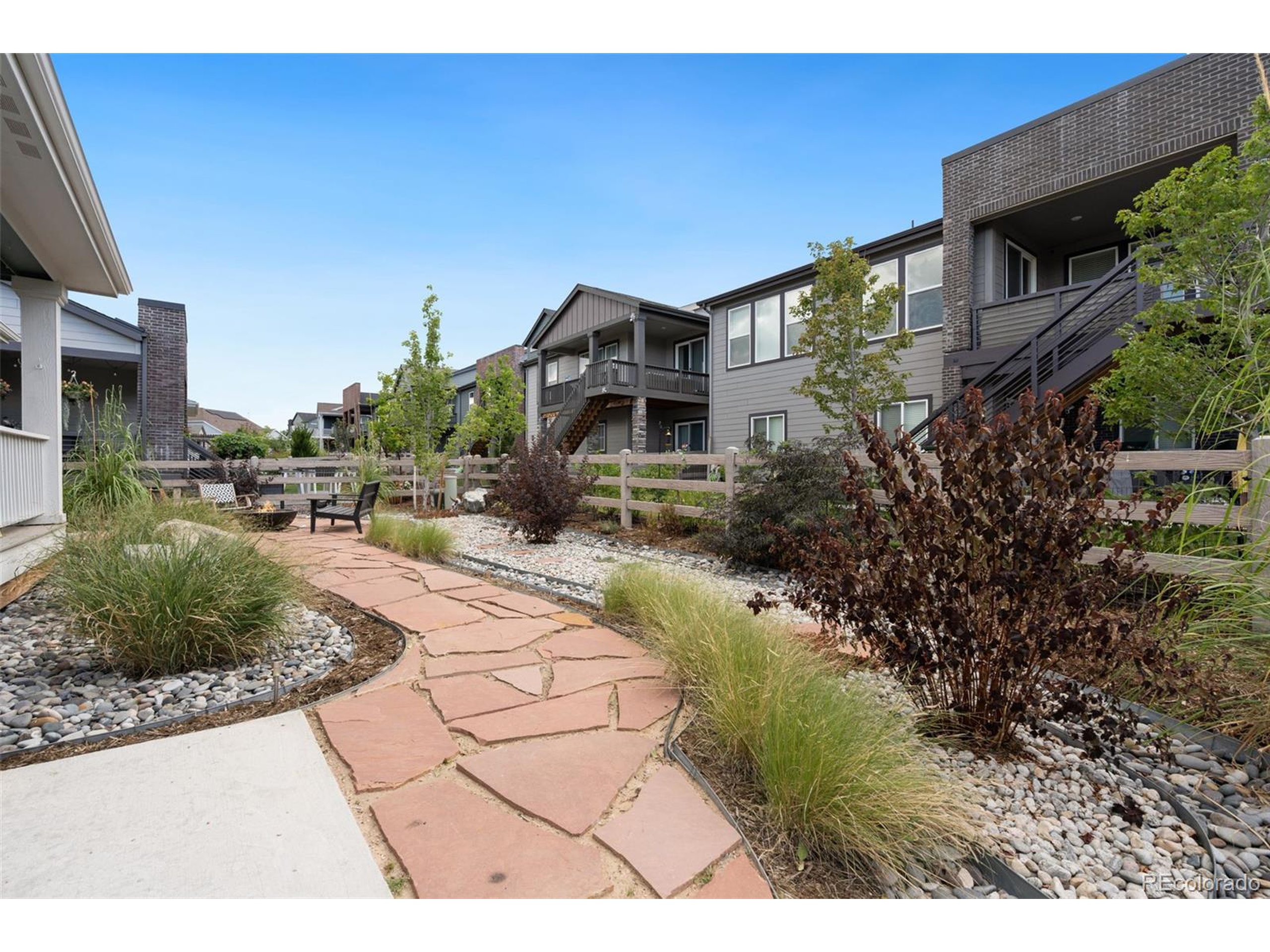 8187 Mount Kataka St