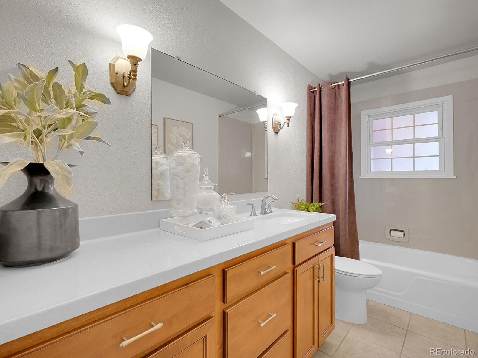 5895 W Plymouth Drive