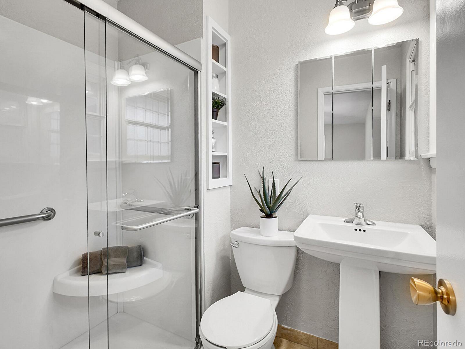 5895 W Plymouth Drive