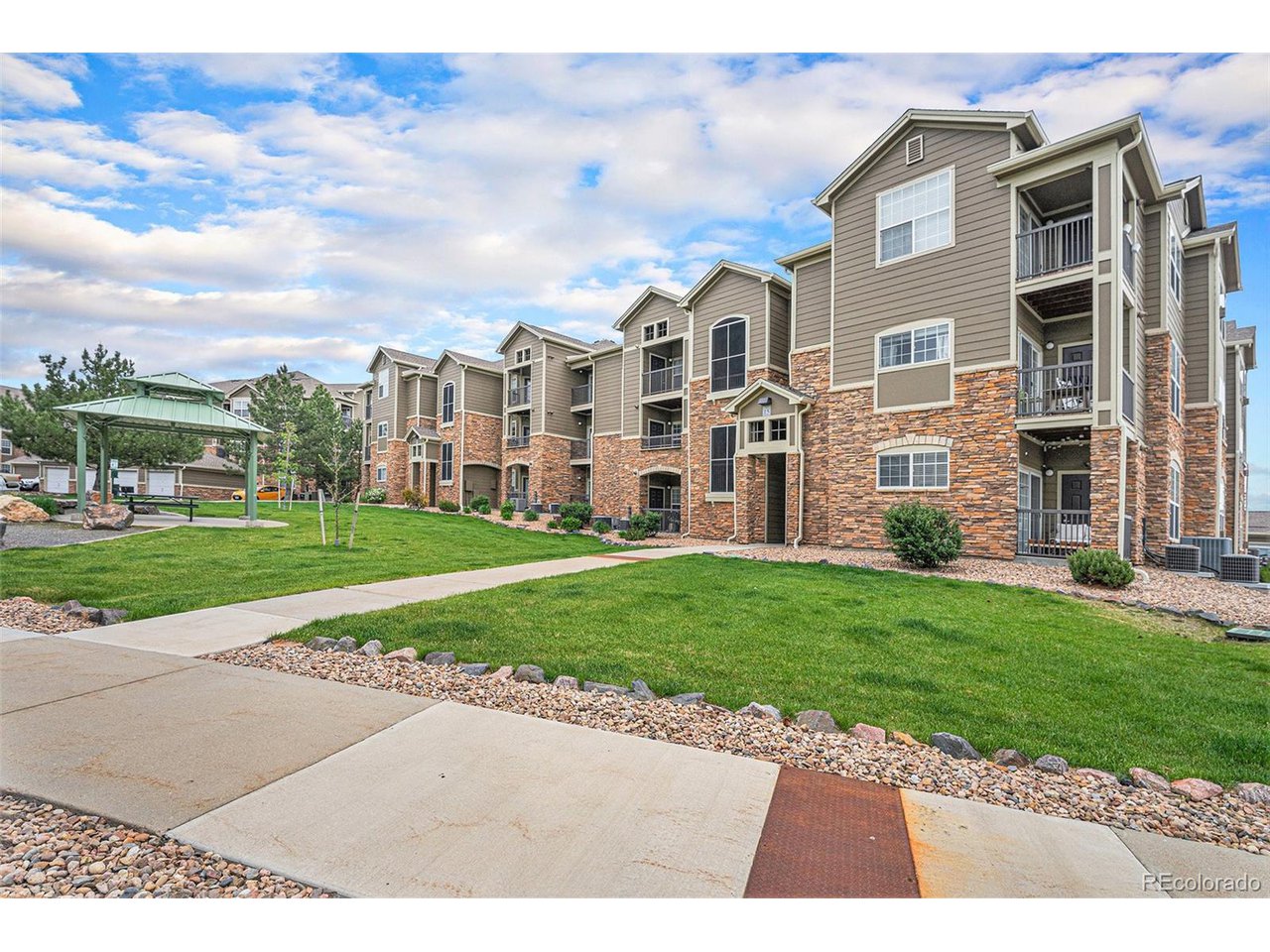 1425 Blue Sky Cir 15-15-301