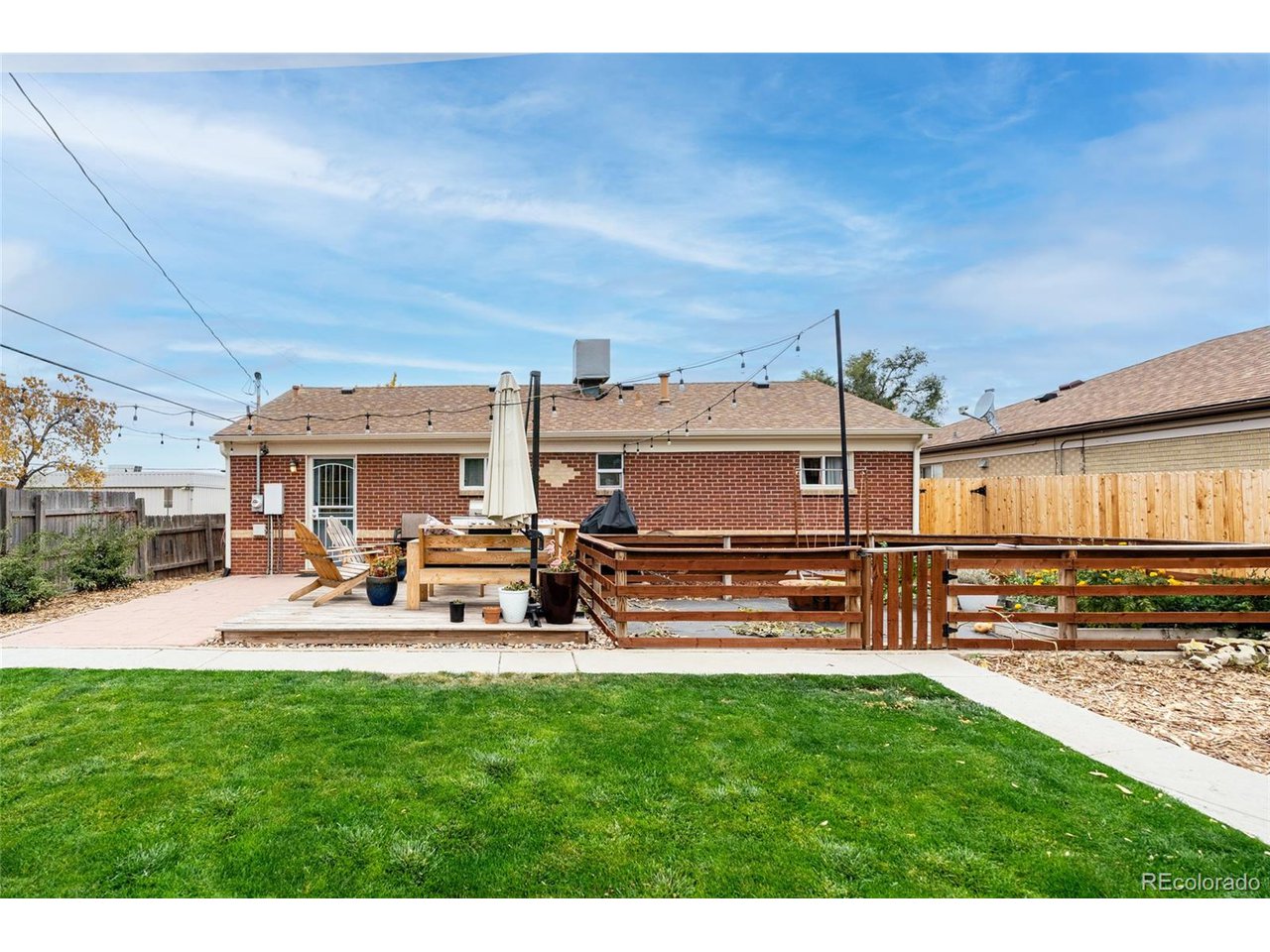 210 Zenobia St