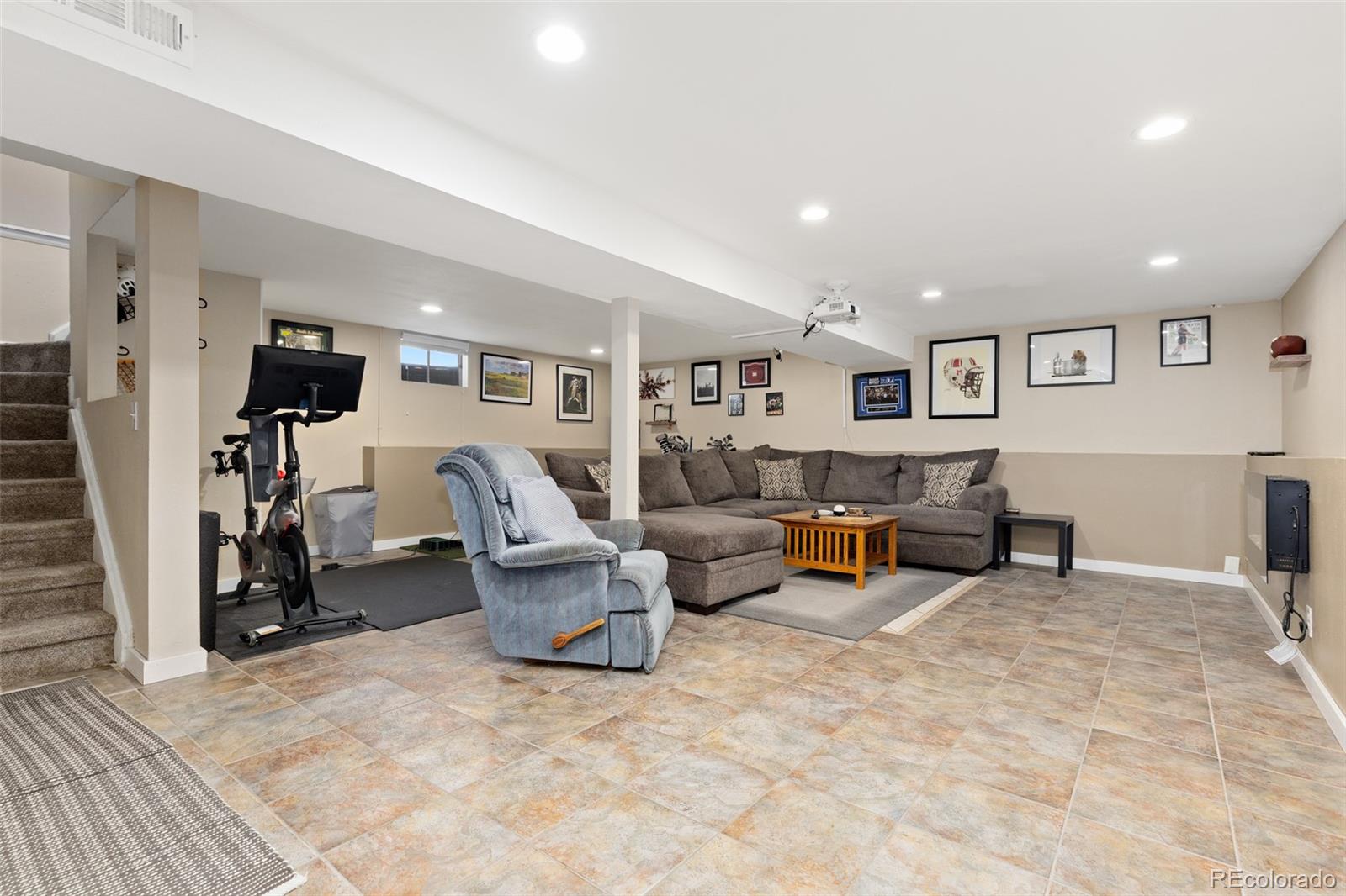 6993 W Hinsdale Drive