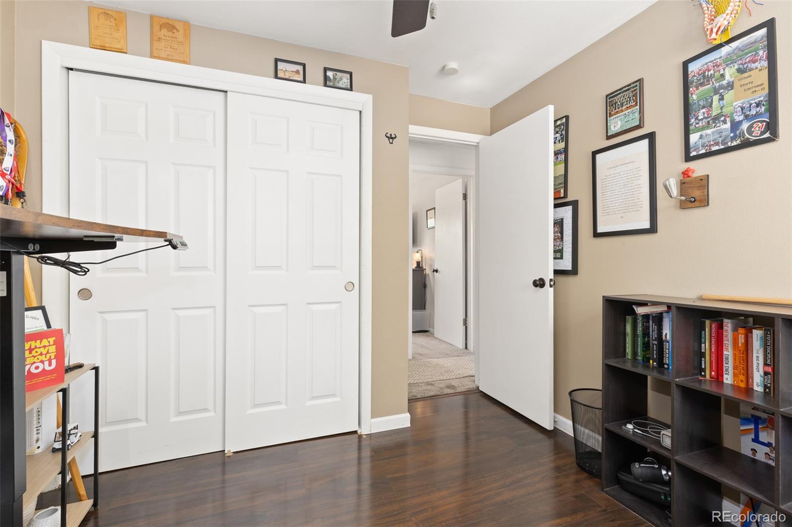 6993 W Hinsdale Drive