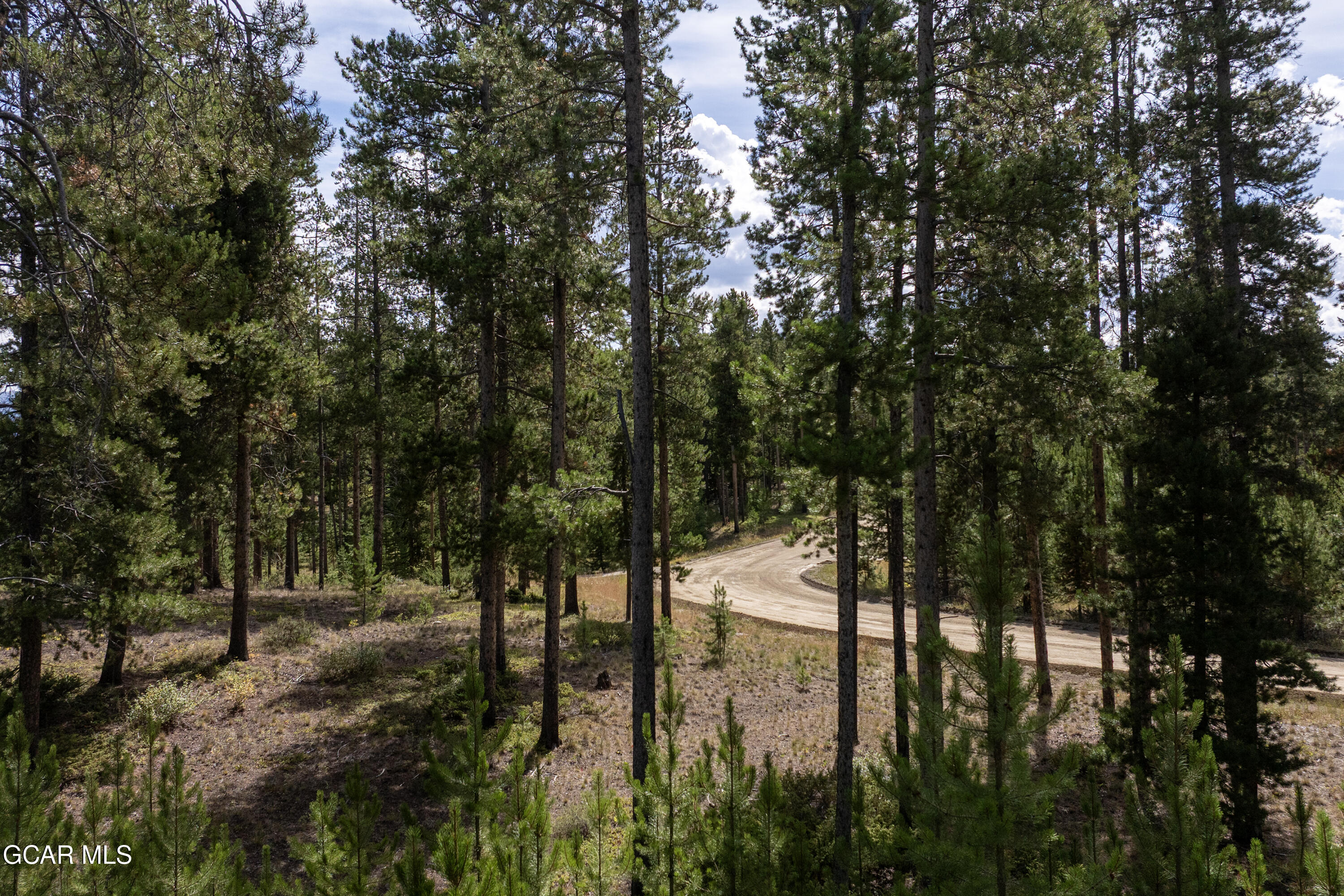 2392 GCR 511/Golf Course Circle