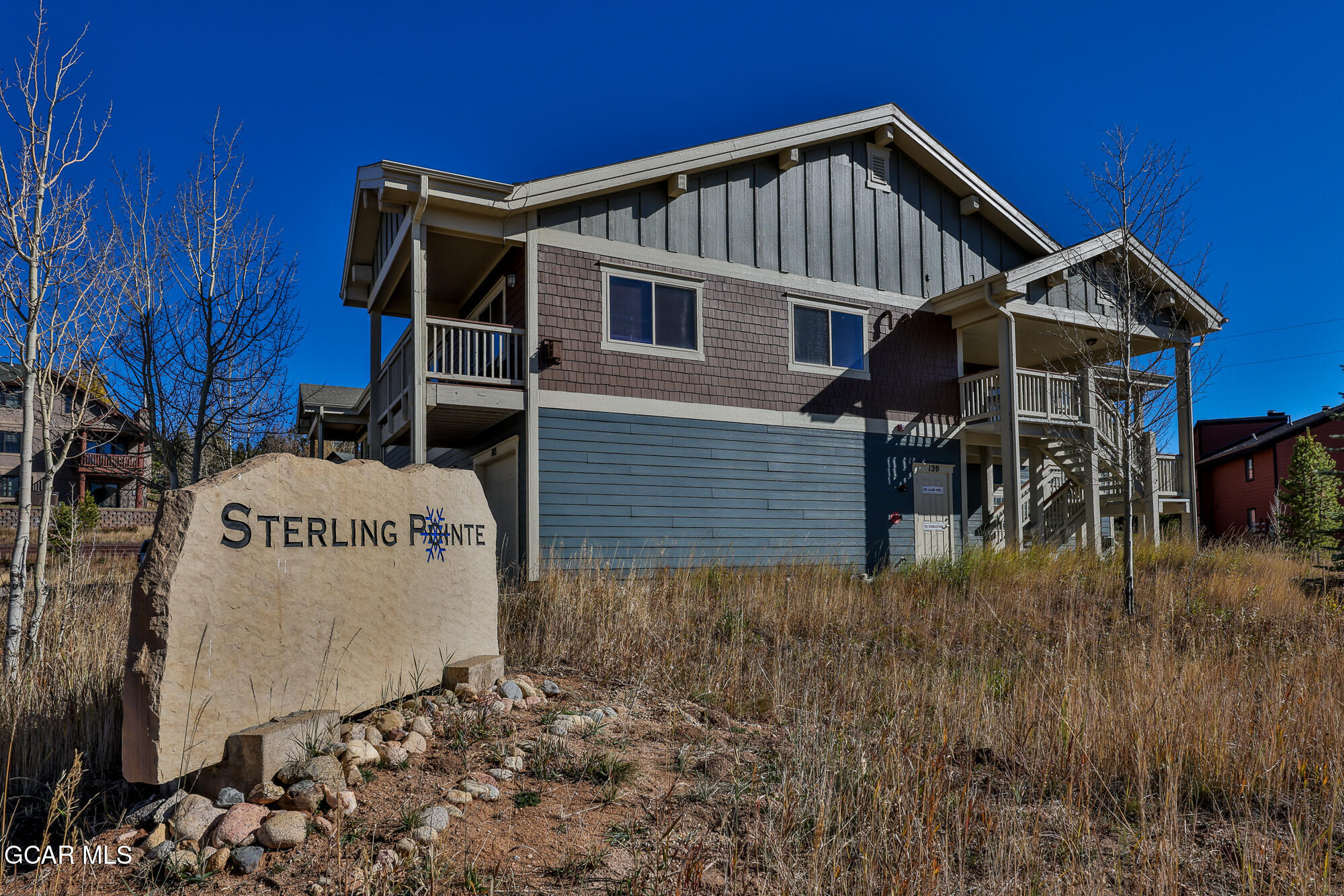 120 Sterling Loop 106