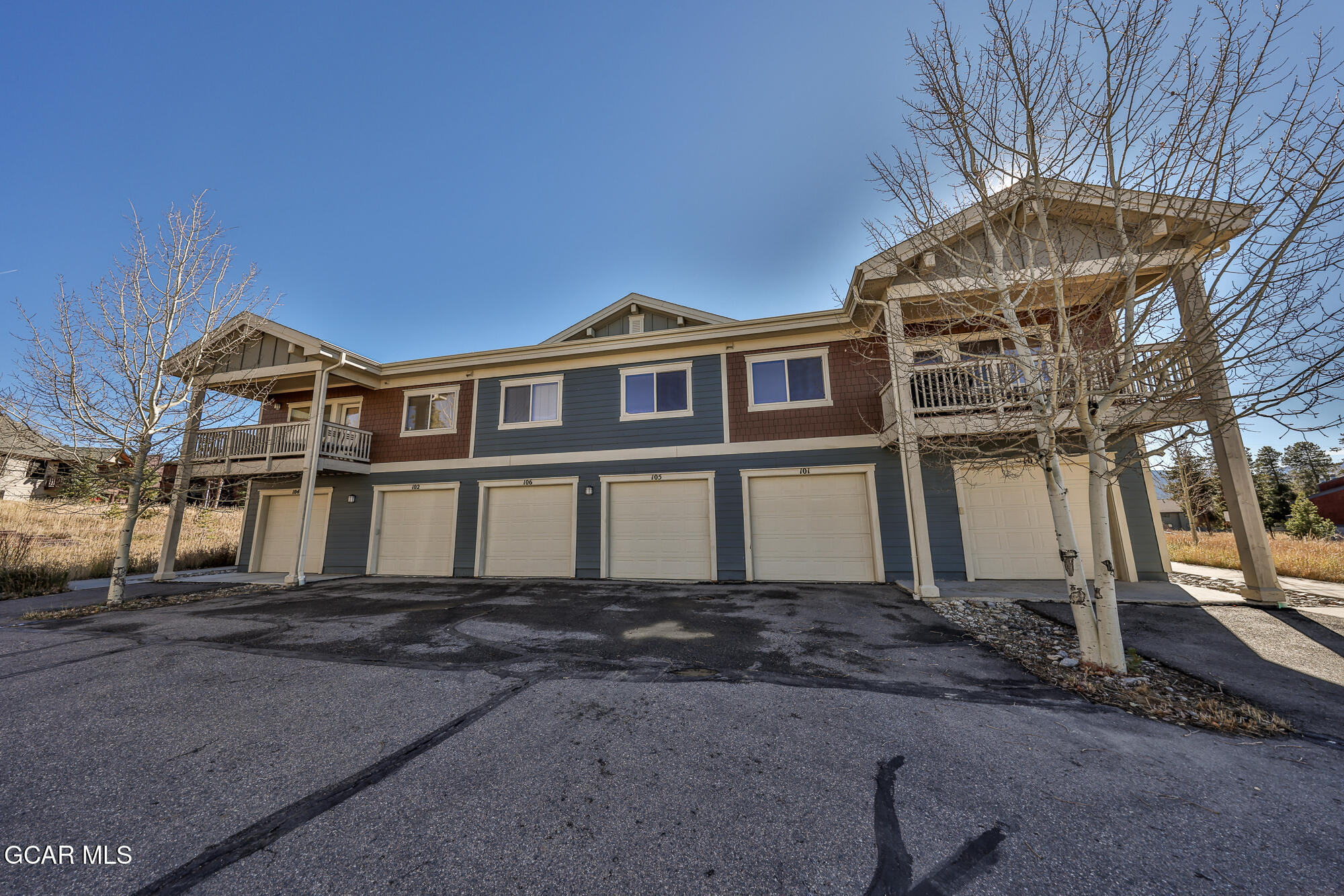 120 Sterling Loop 106