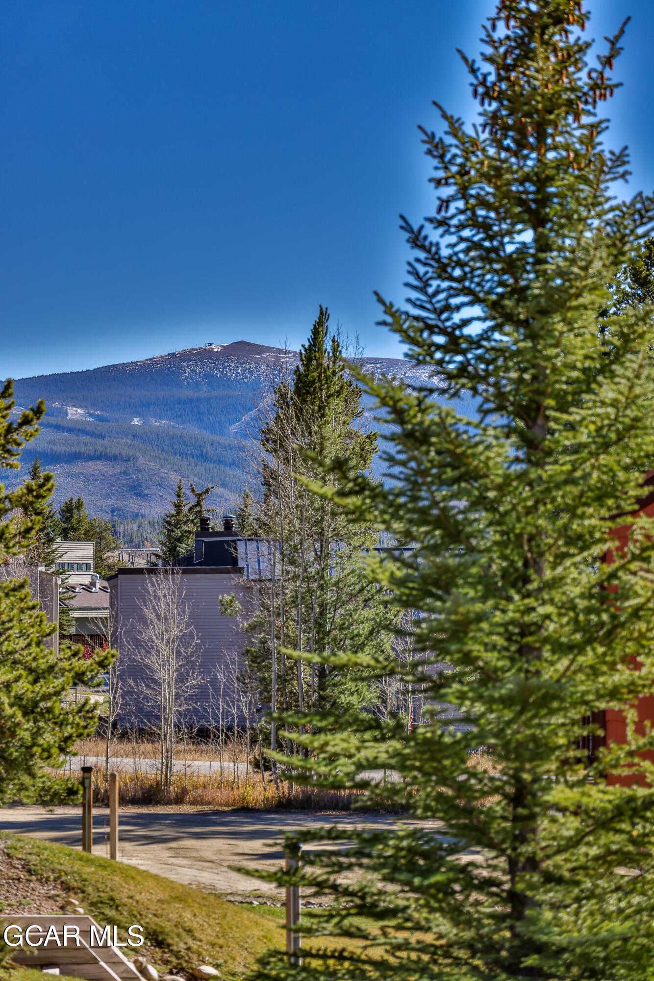 120 Sterling Loop 106