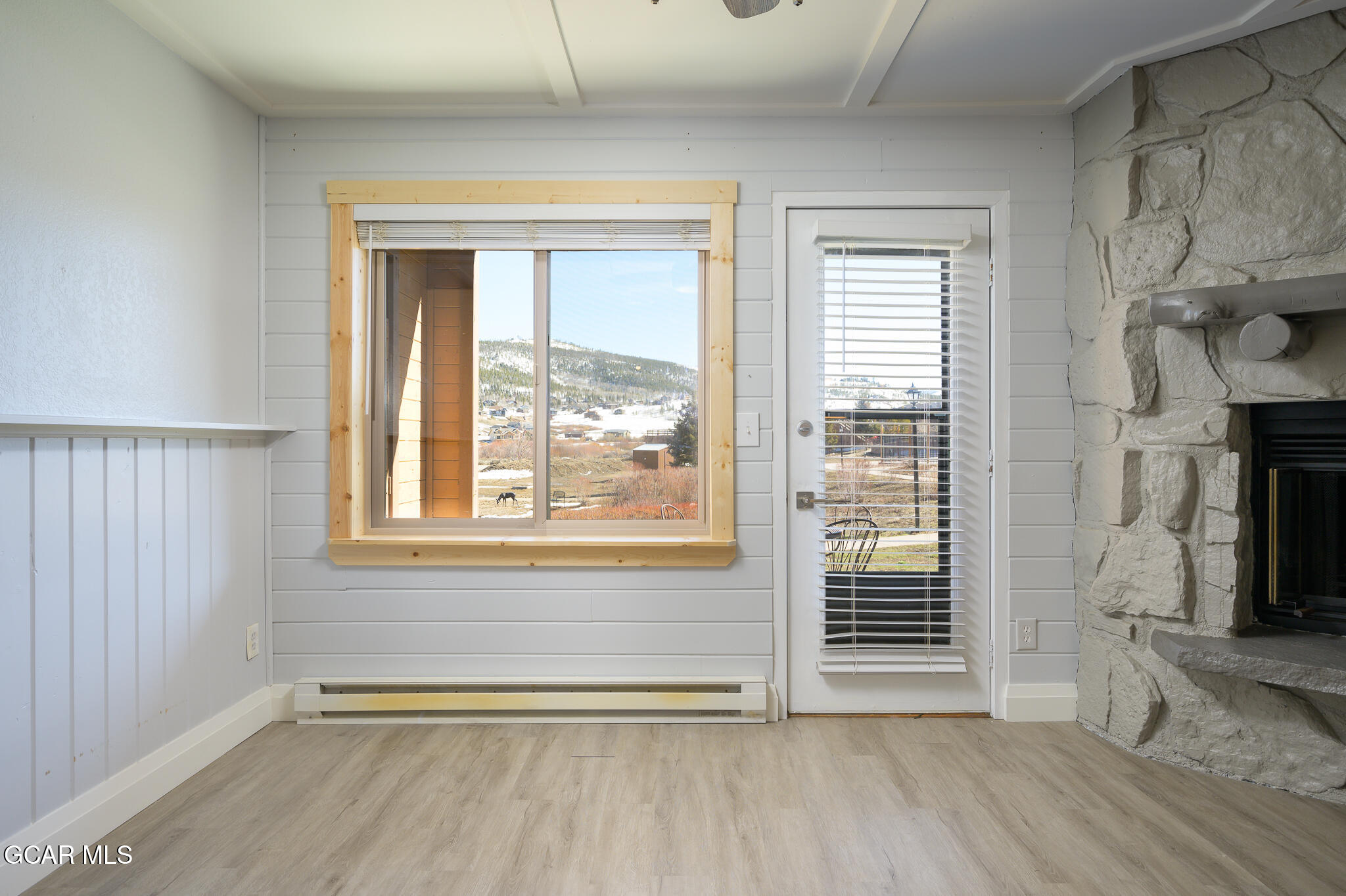 62927 US HWY 40 110 (Doors 112&114)