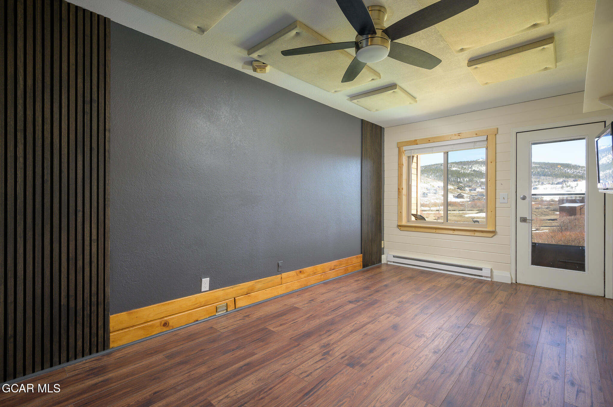 62927 US HWY 40 110 (Doors 112&114)