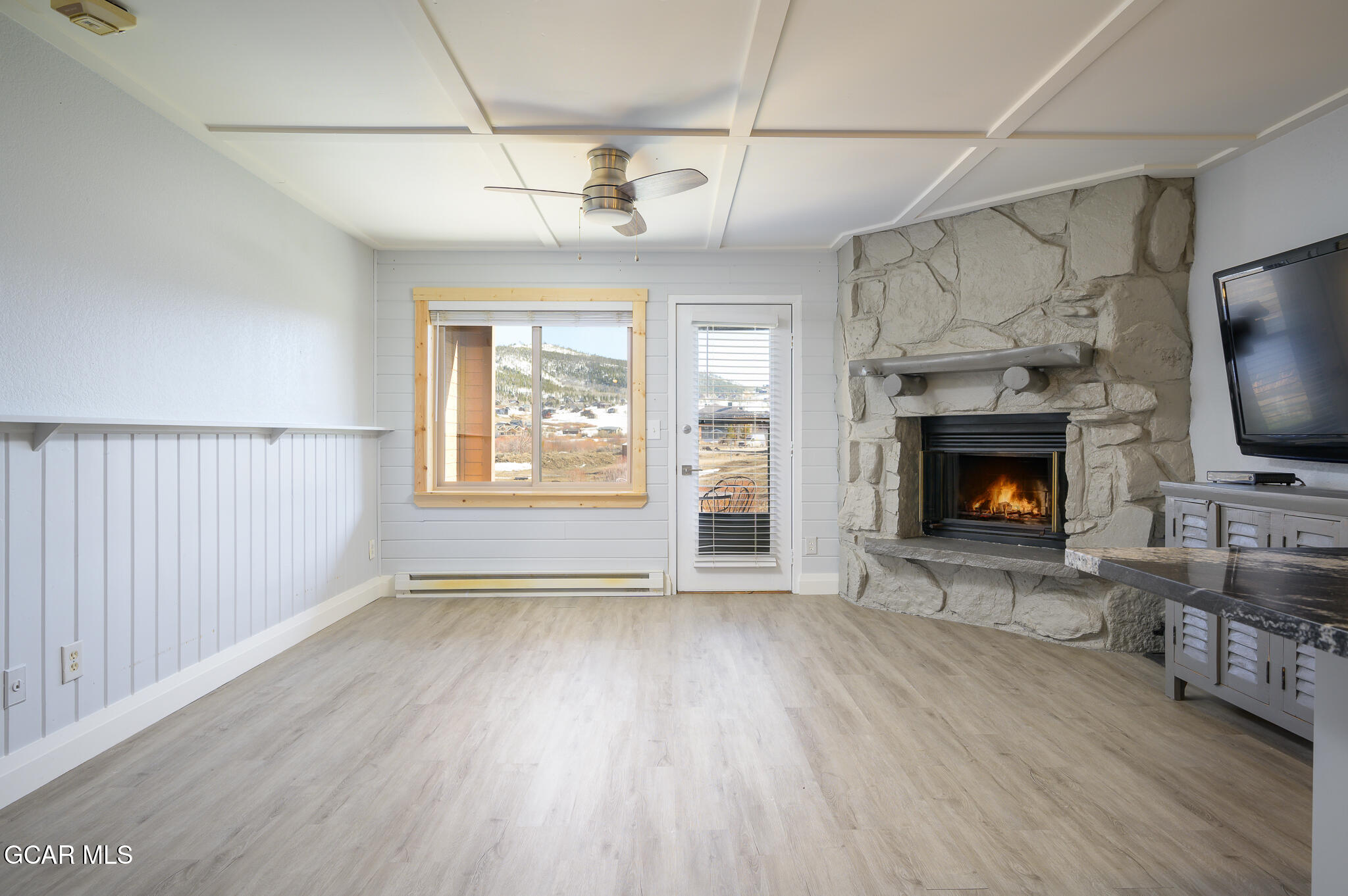 62927 US HWY 40 110 (Doors 112&114)