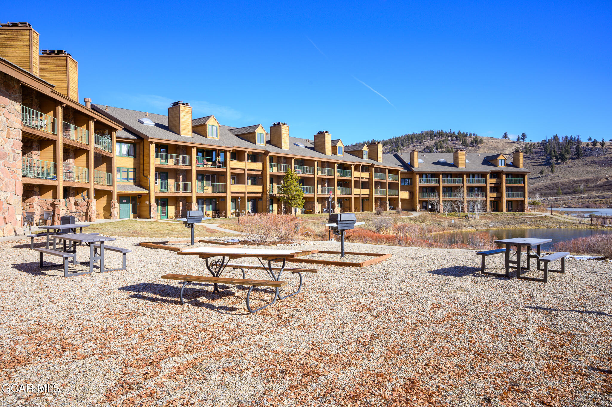 62927 US HWY 40 110 (Doors 112&114)