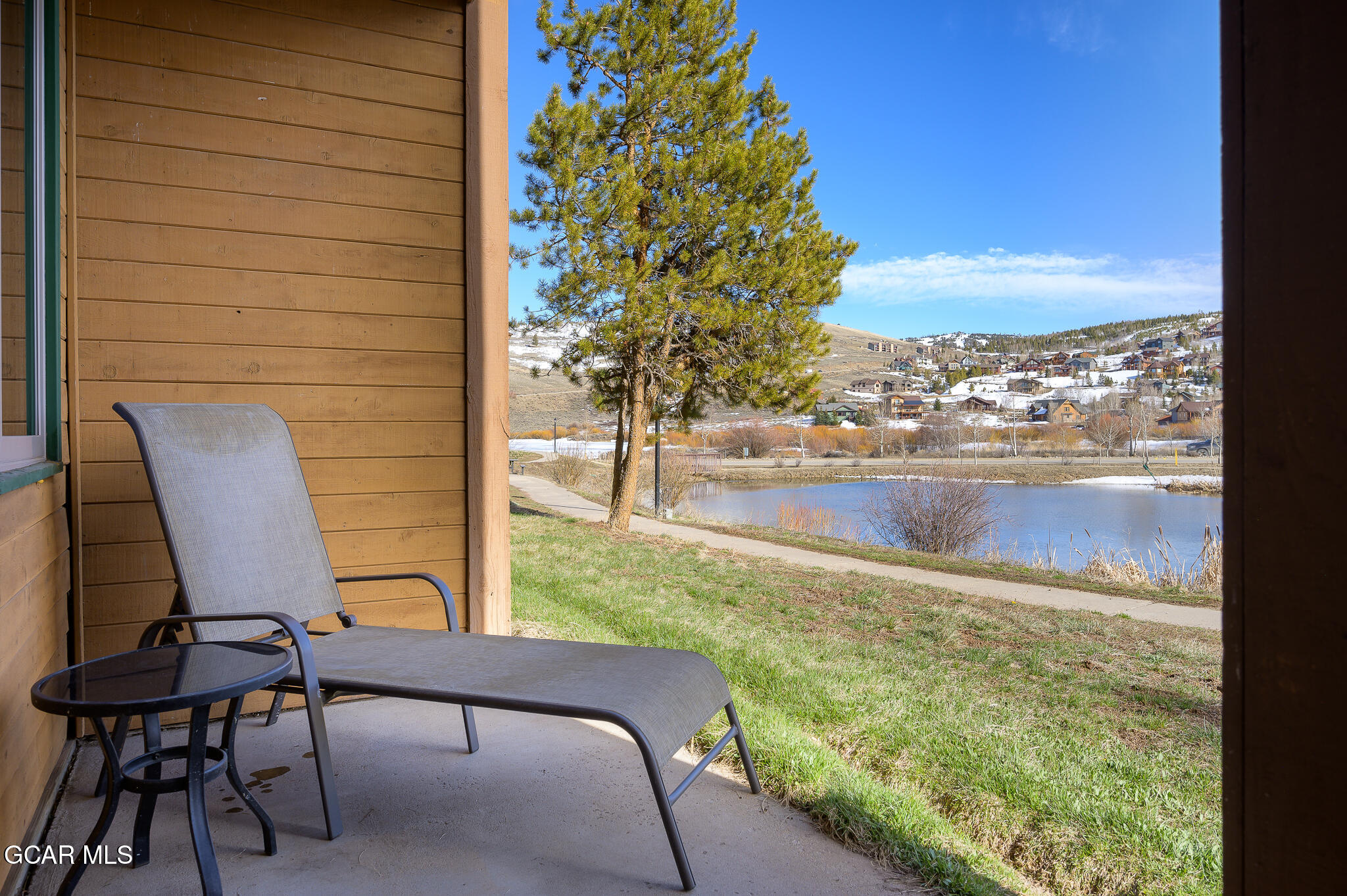 62927 US HWY 40 110 (Doors 112&114)