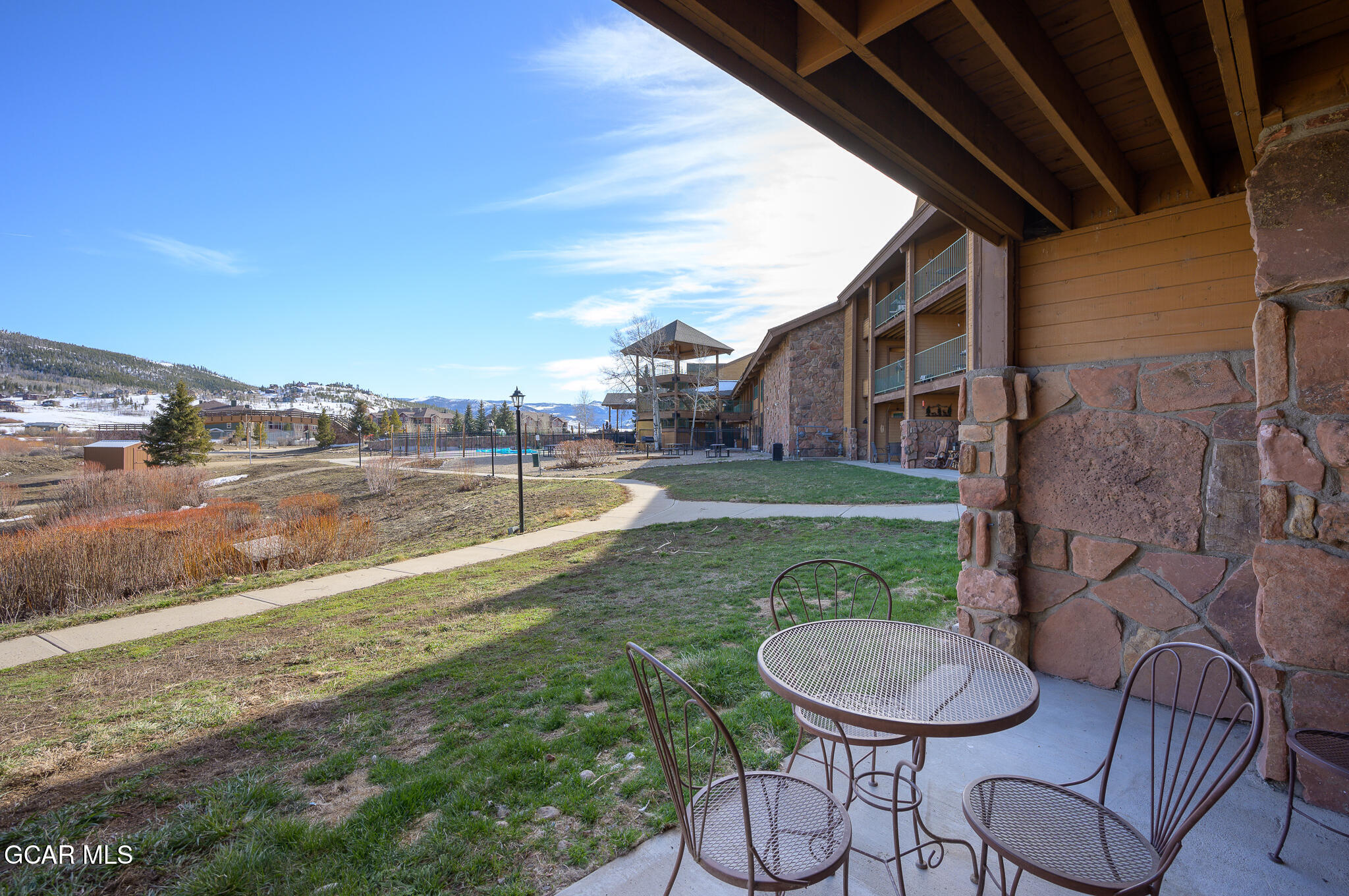 62927 US HWY 40 110 (Doors 112&114)