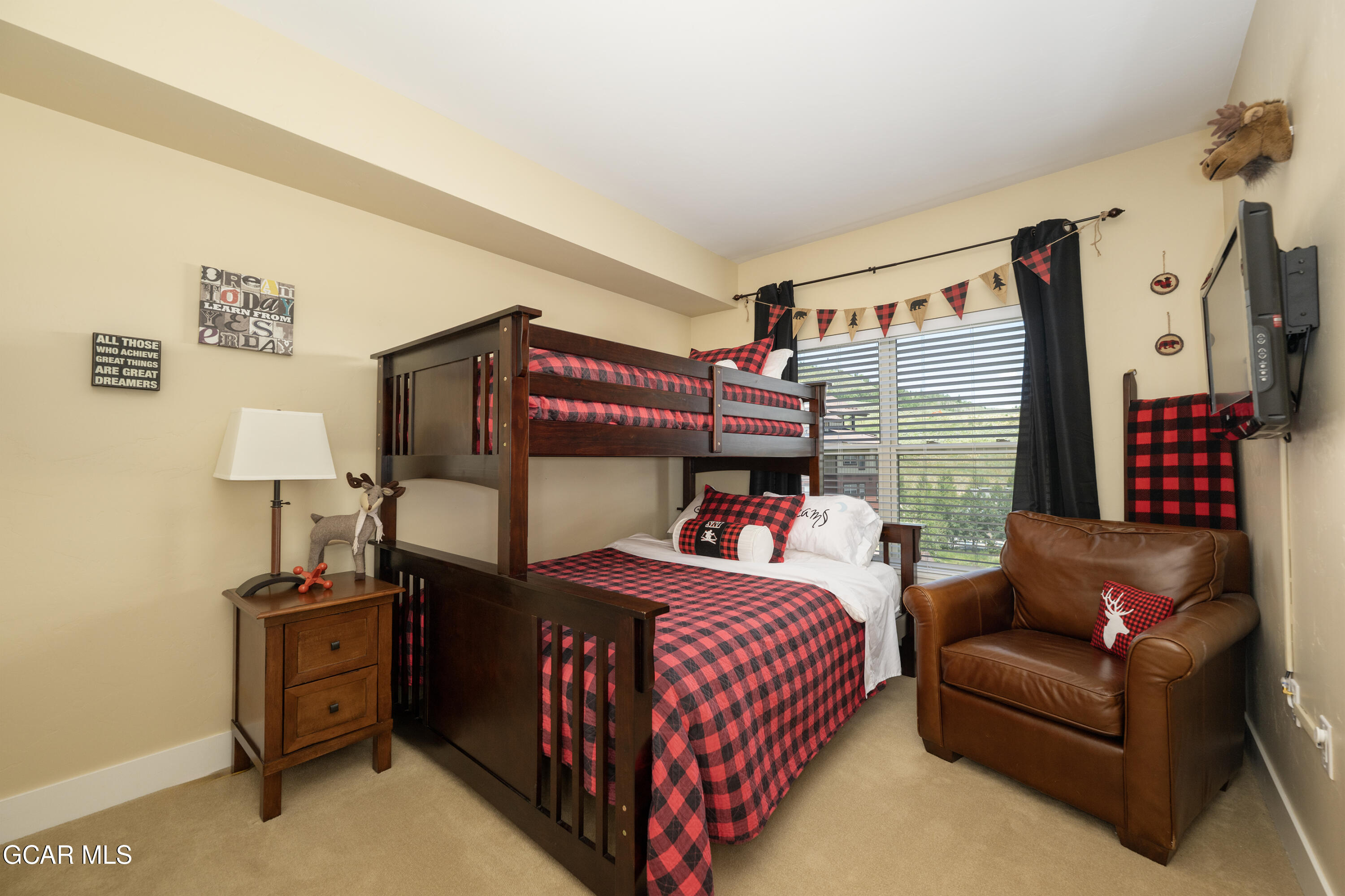 300 BASE CAMP Circle 302
