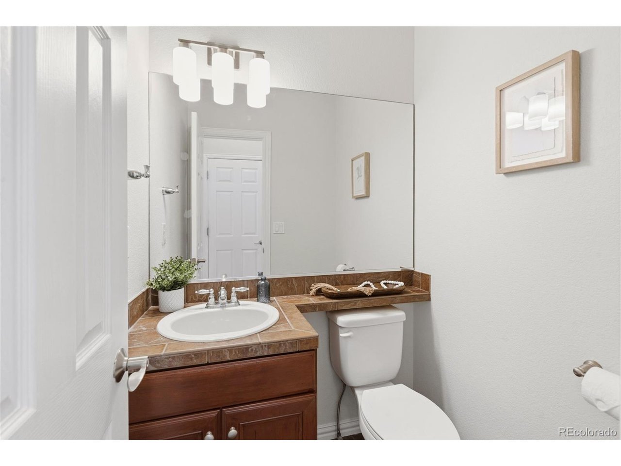 2637 Lilac Cir