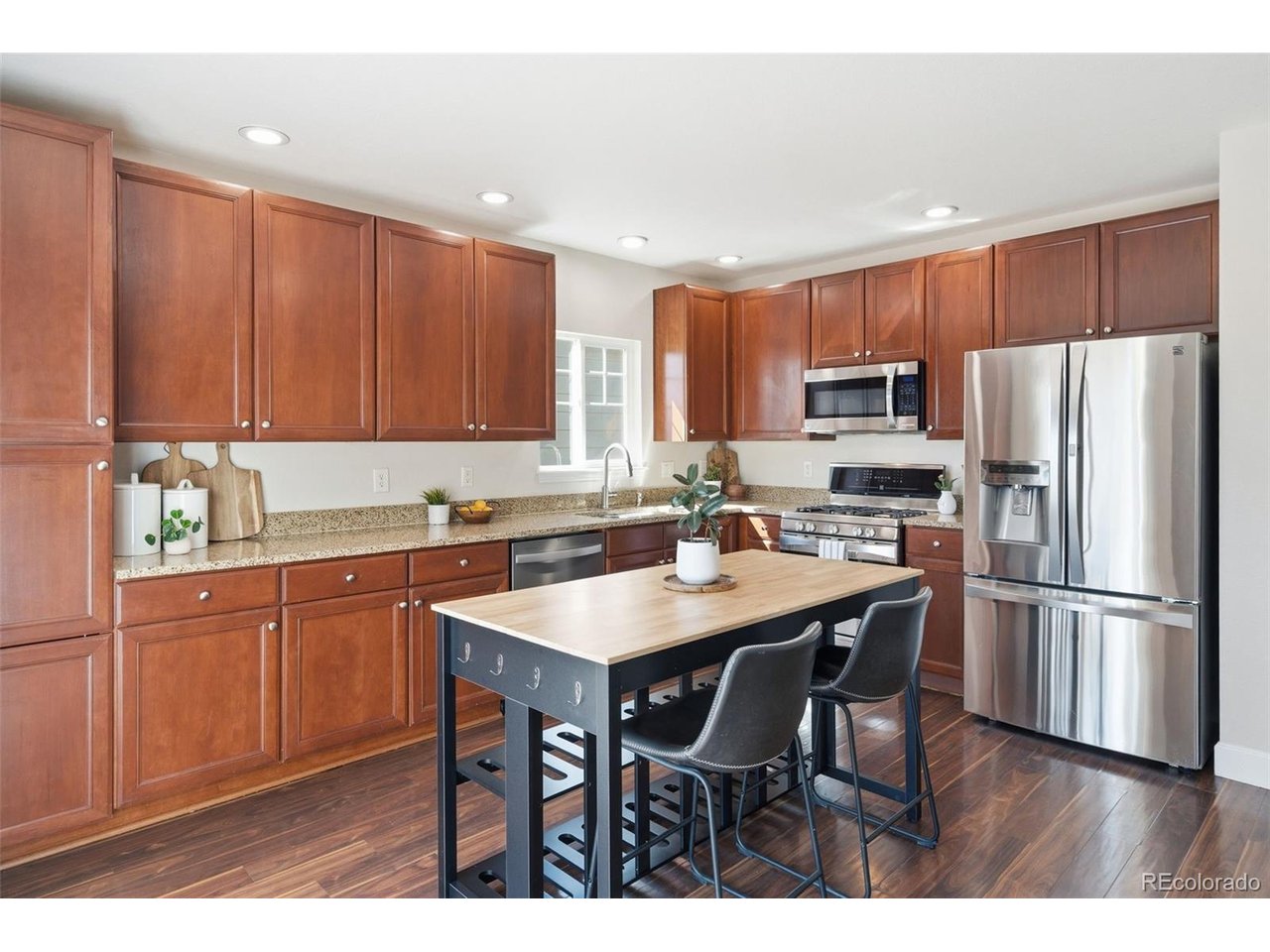 2637 Lilac Cir