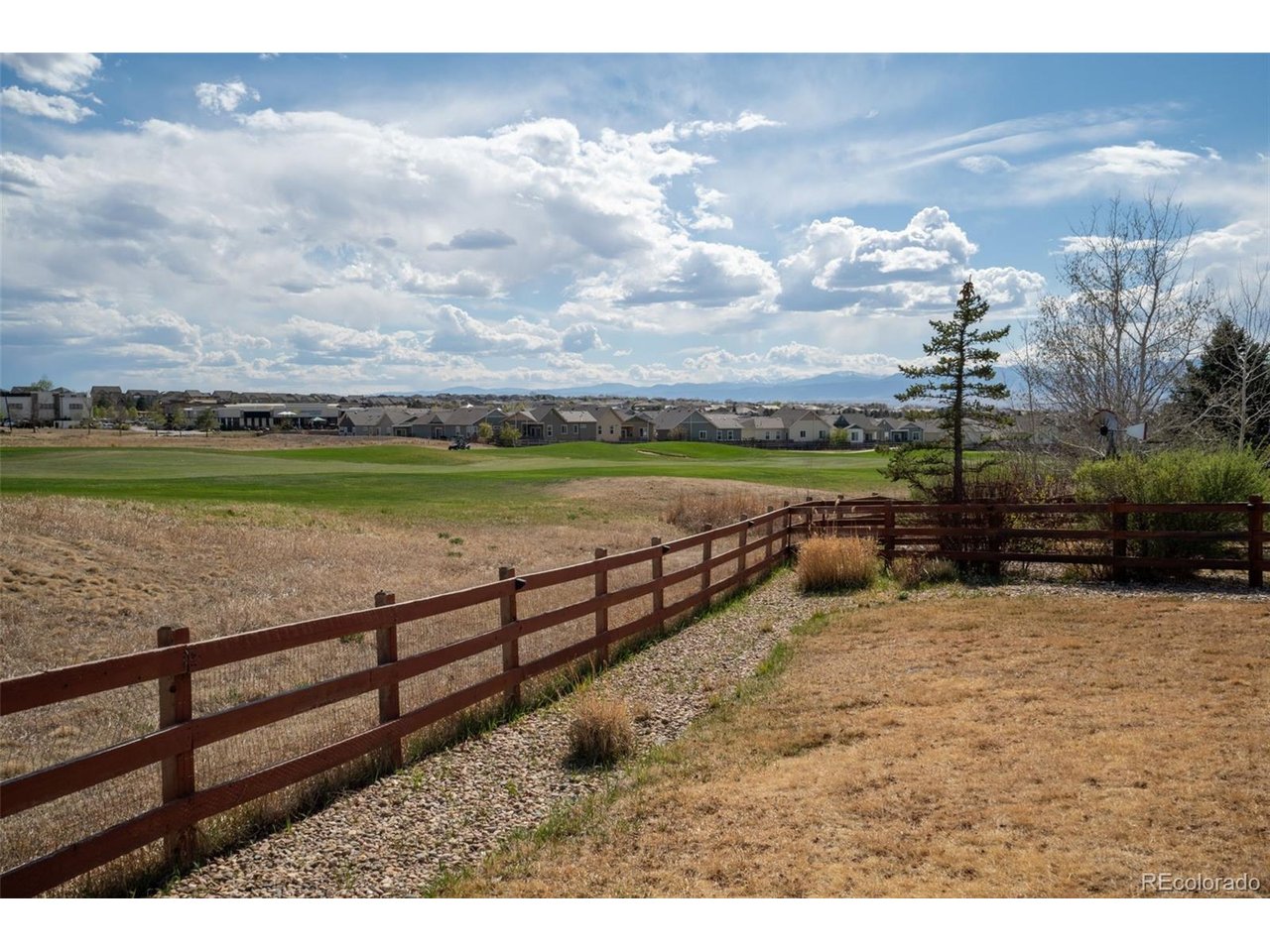 2637 Lilac Cir