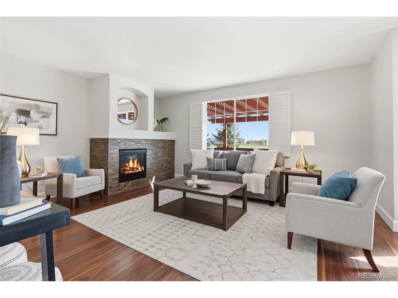 2637 Lilac Cir