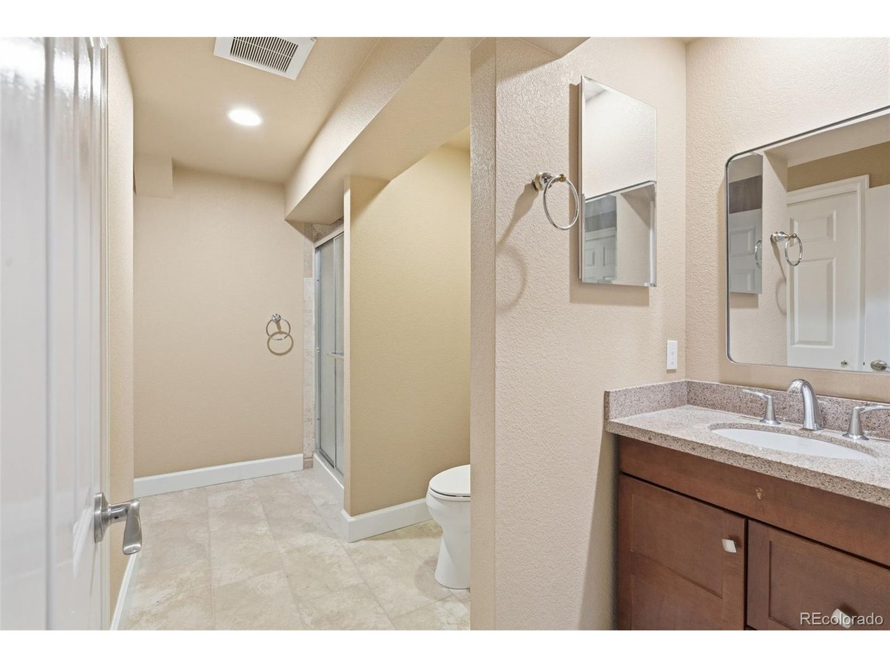 2637 Lilac Cir