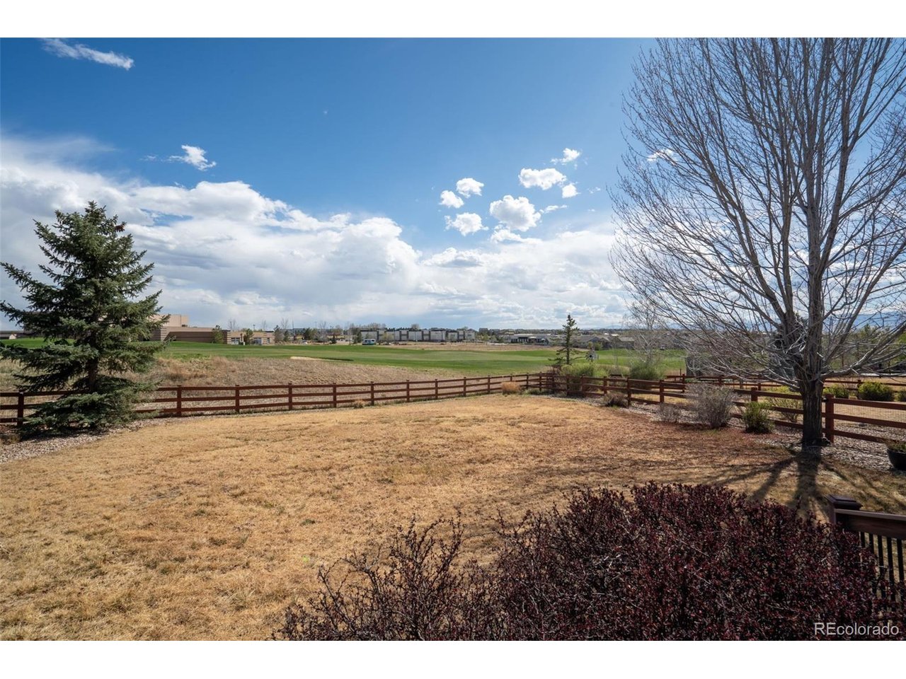 2637 Lilac Cir