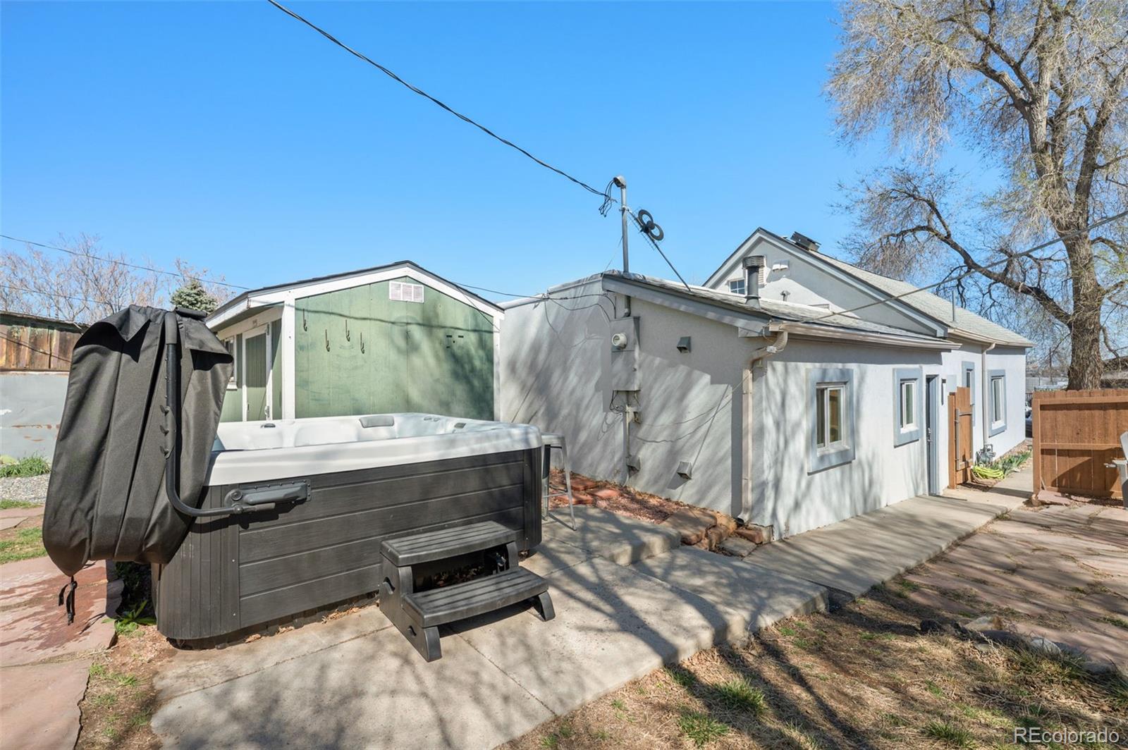 4445 Cherokee Street