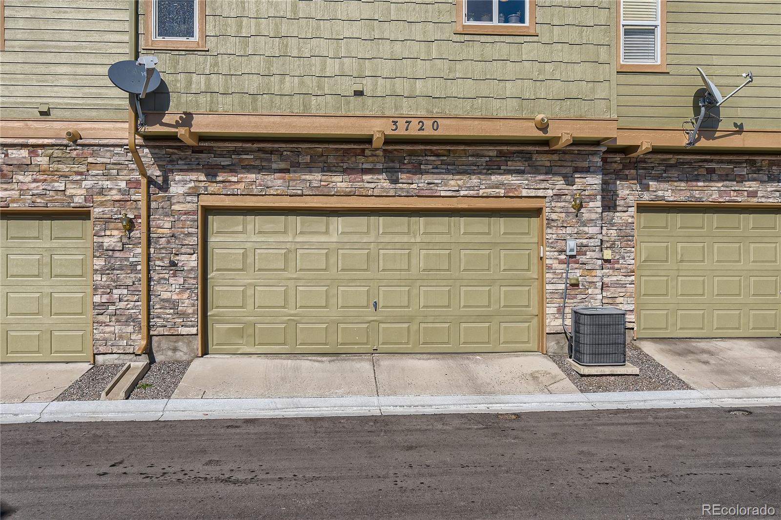 3720 Pecos Trail