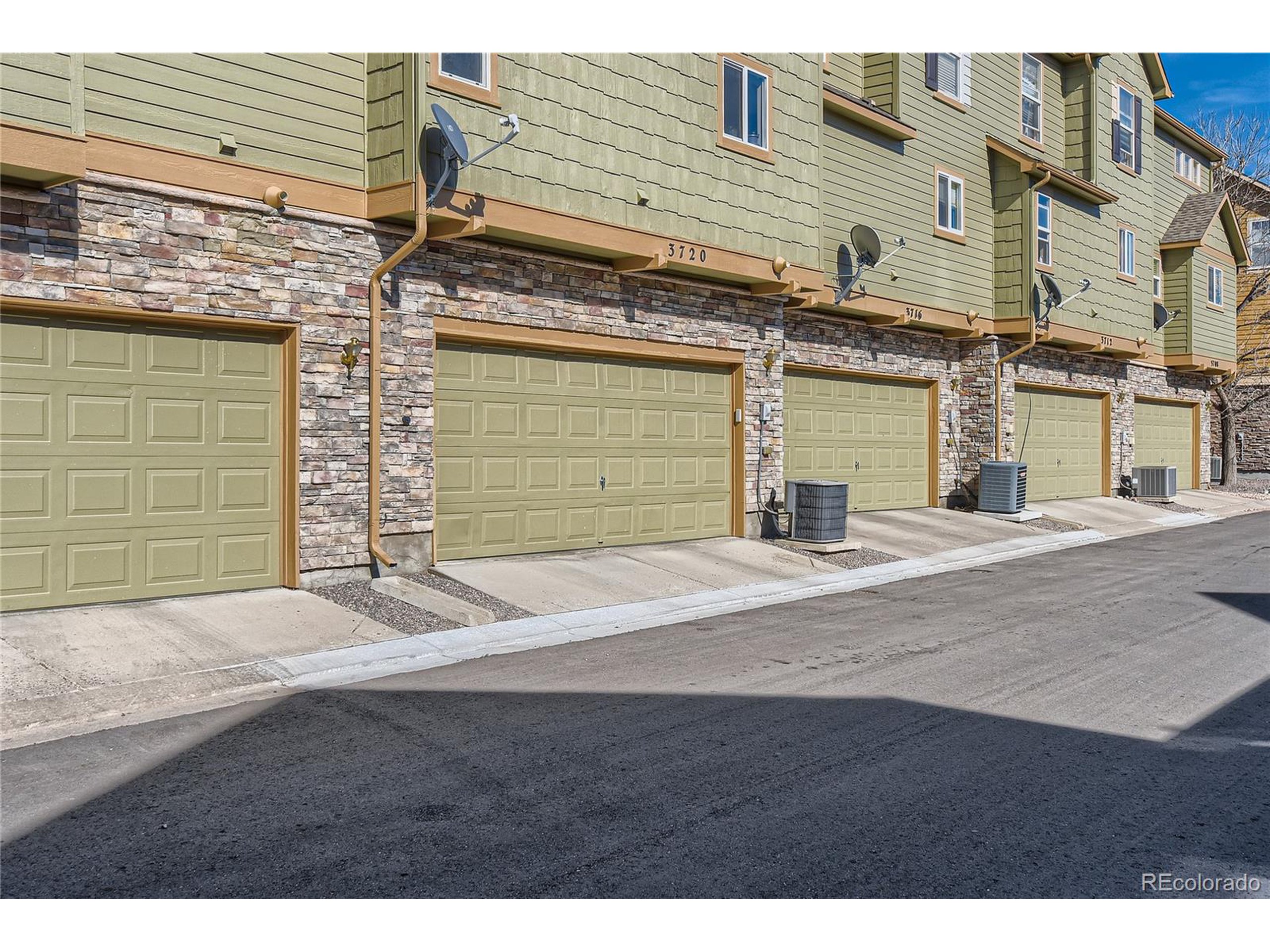 3720 Pecos Trl