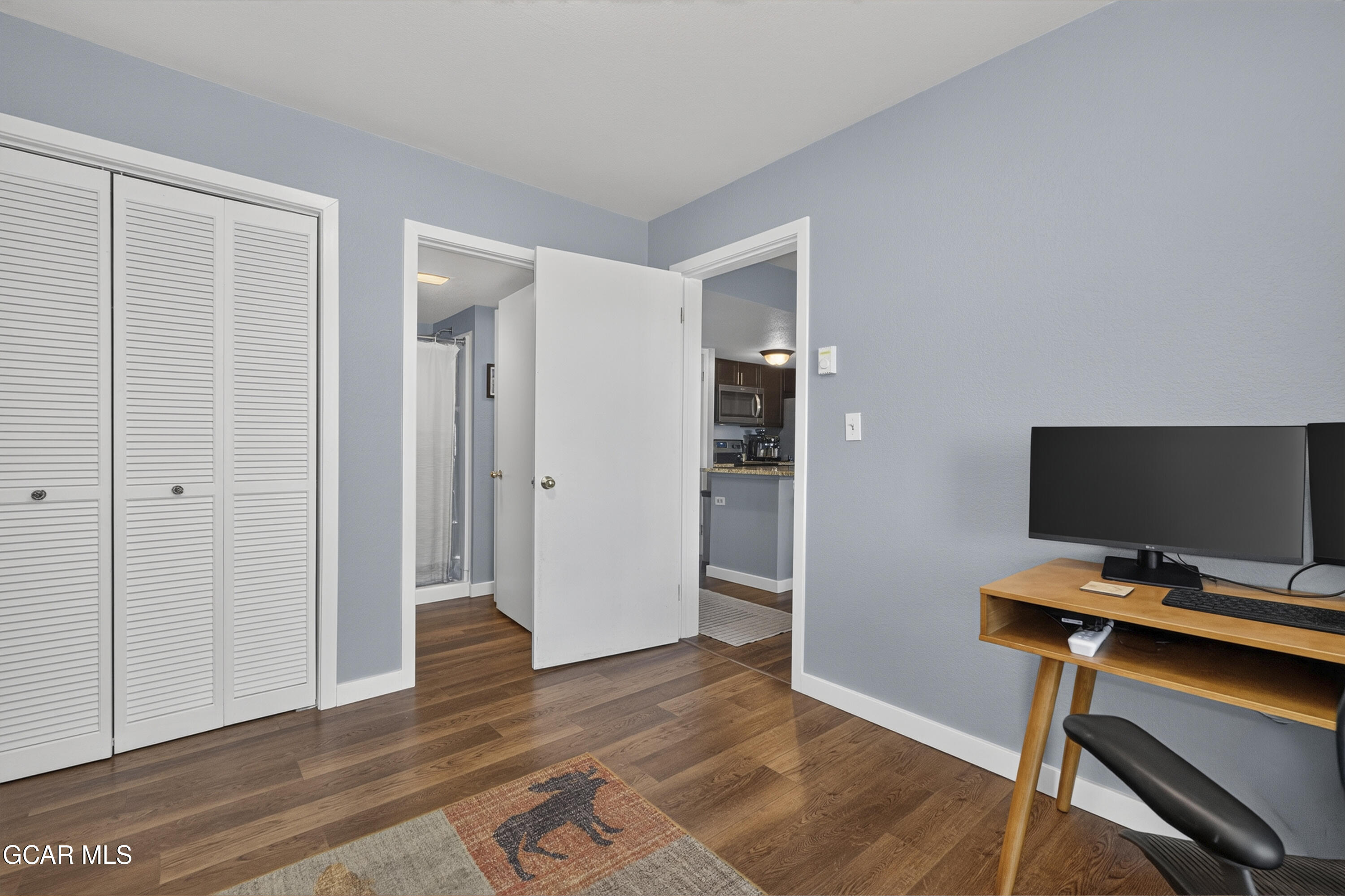 207 Lake Drive 1105