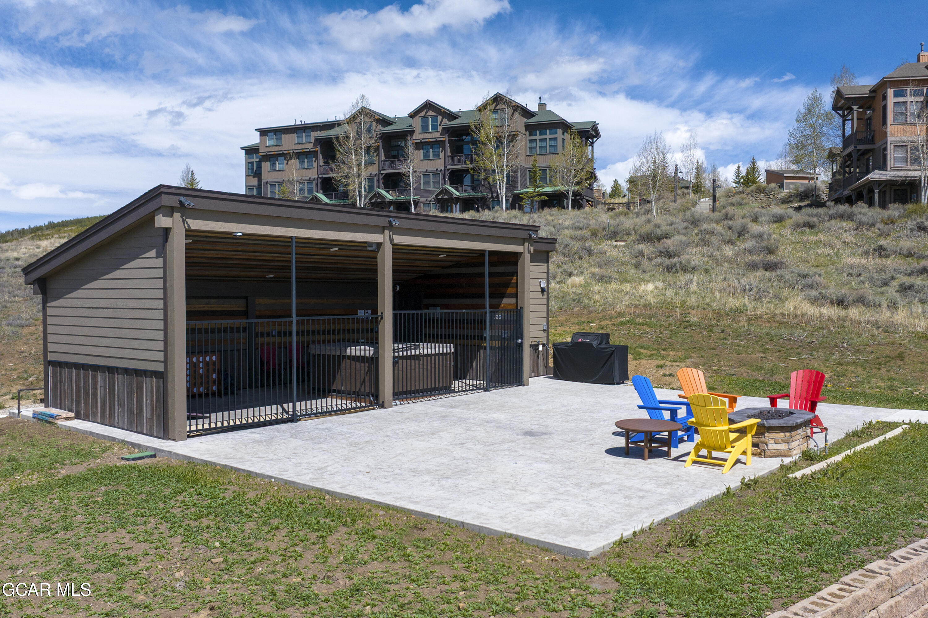207 Lake Drive 1105