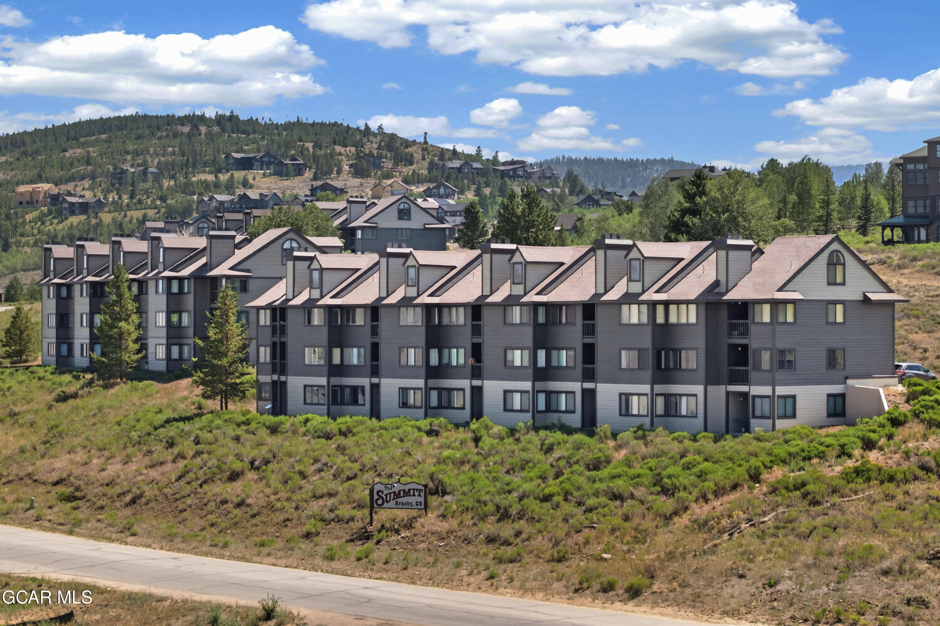 207 Lake Drive 1105