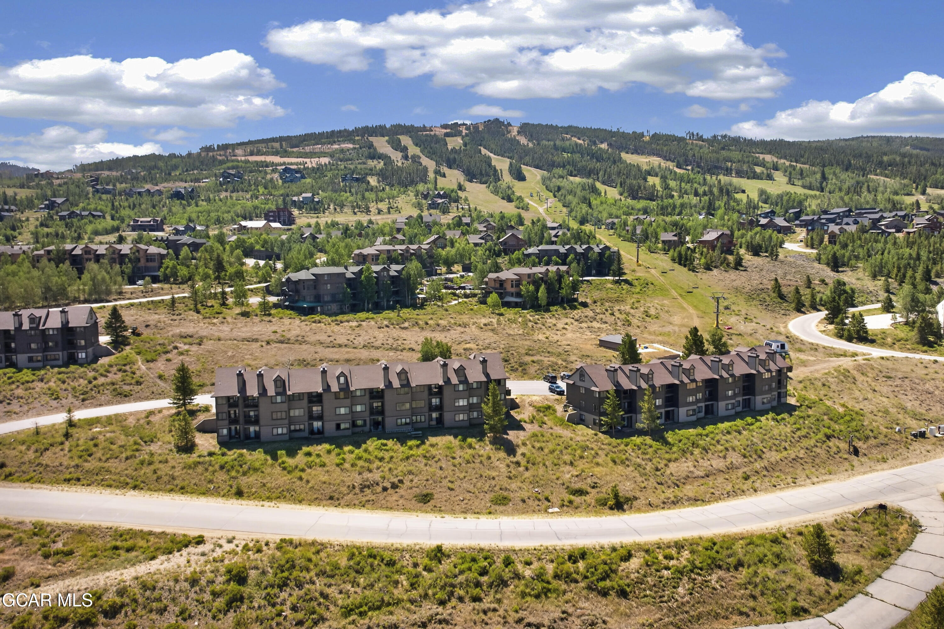 207 Lake Drive 1105