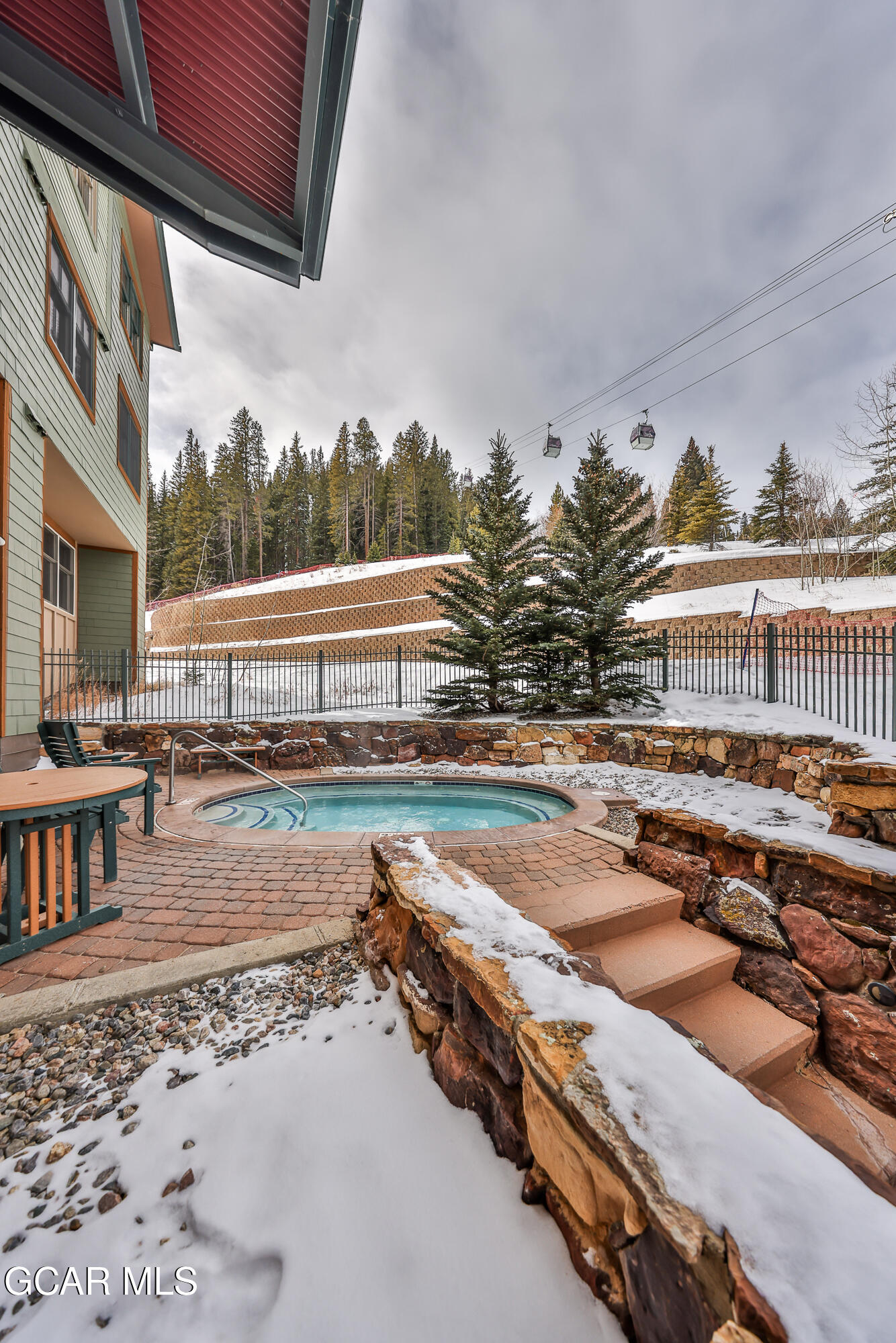 401 NYSTROM Lane 1407