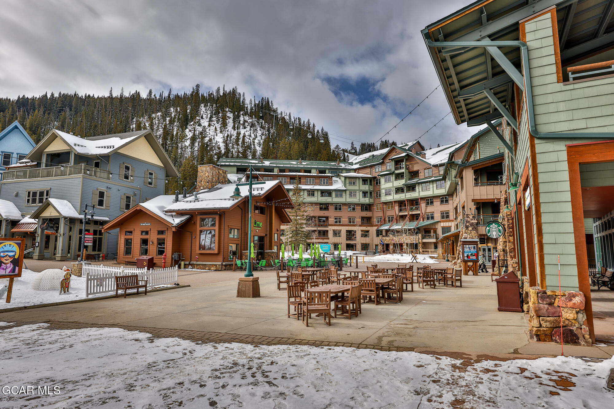 401 NYSTROM Lane 1407