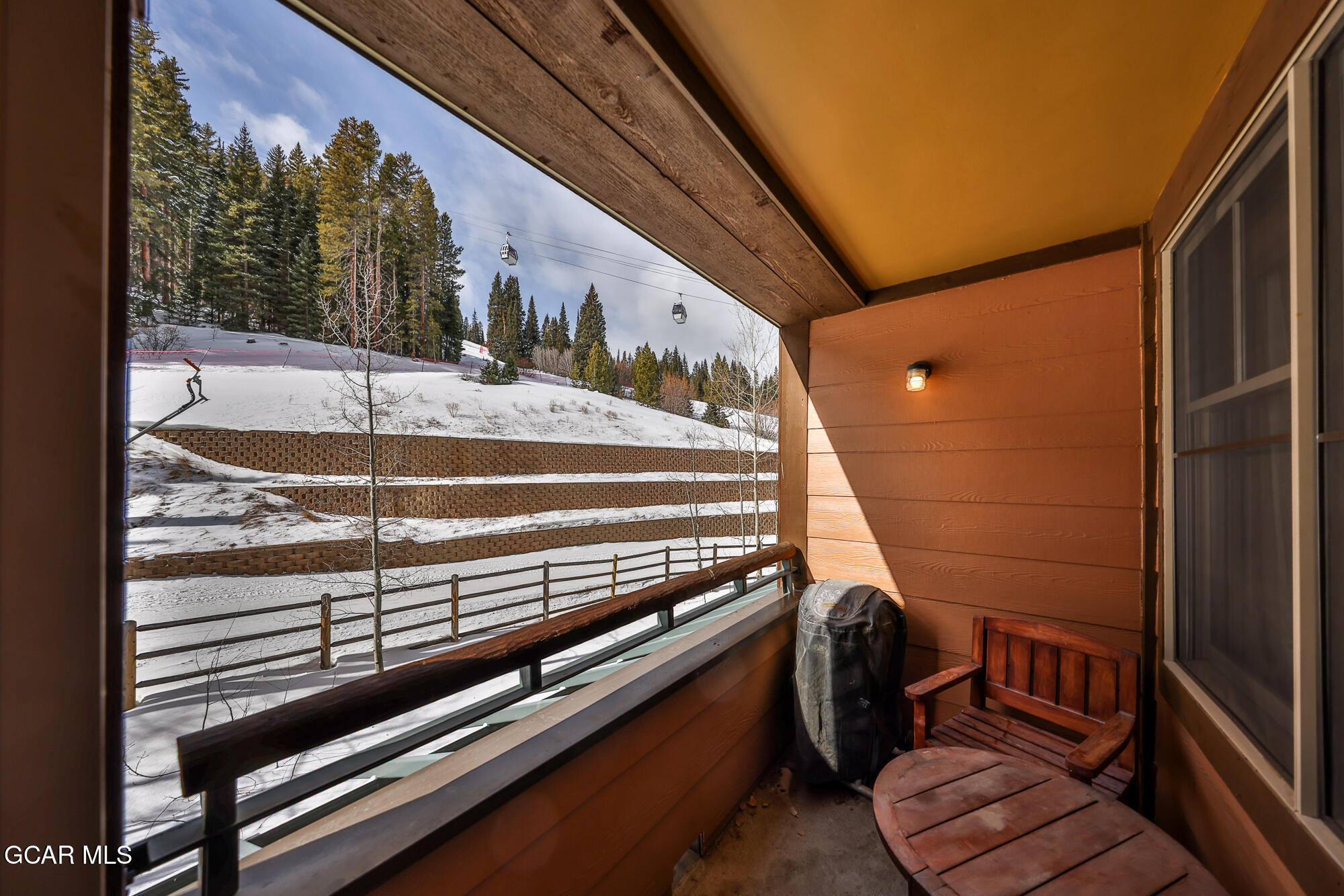 401 NYSTROM Lane 1407