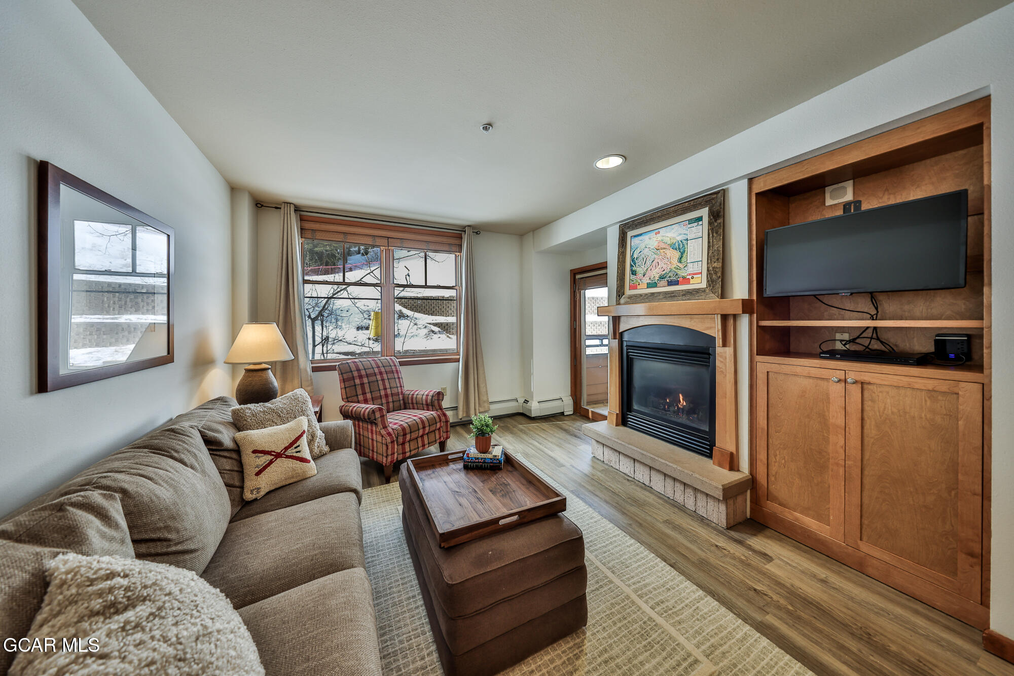 401 NYSTROM Lane 1407