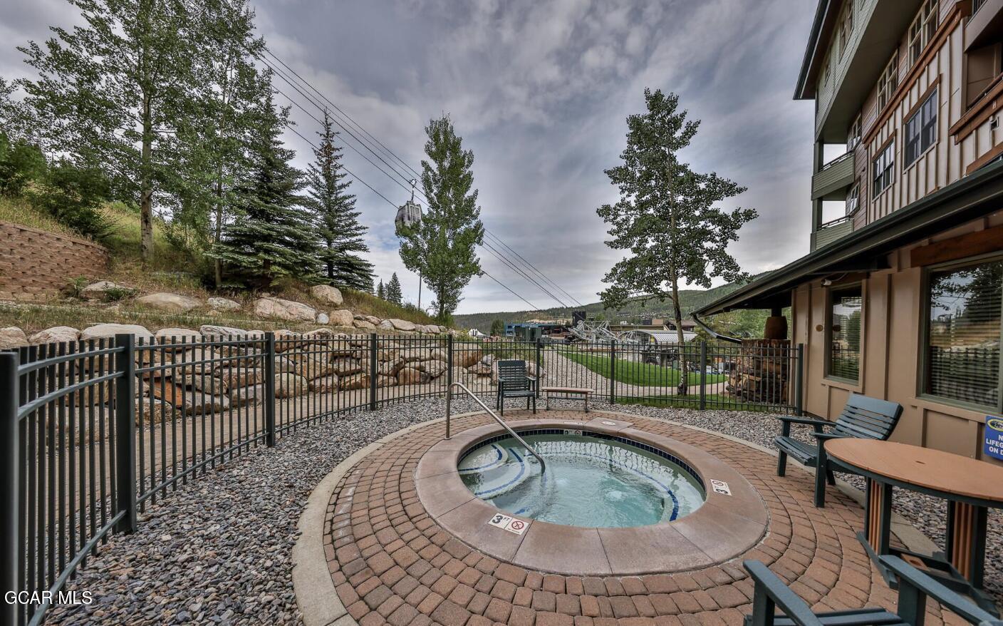 401 Nystrom Lane 1207