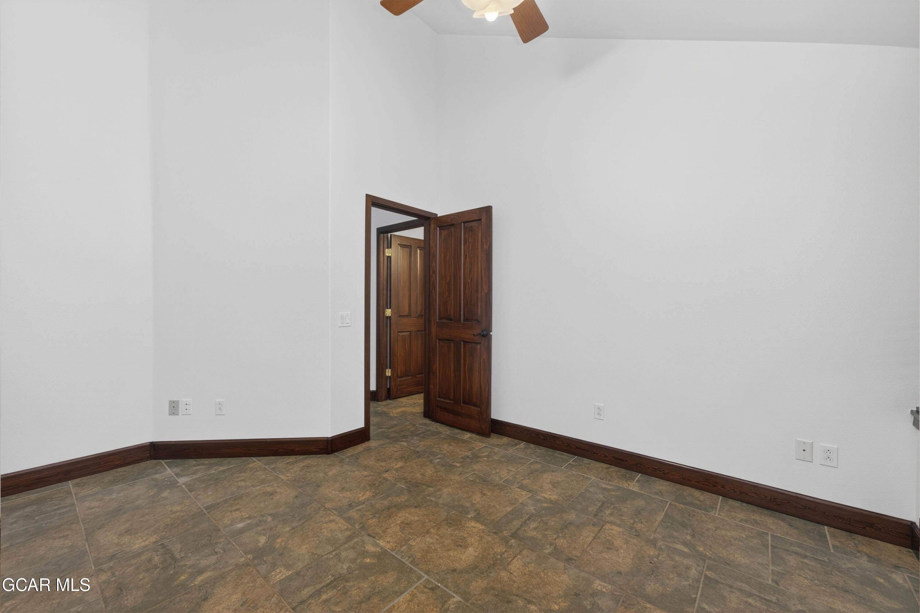 350 1ST Street
