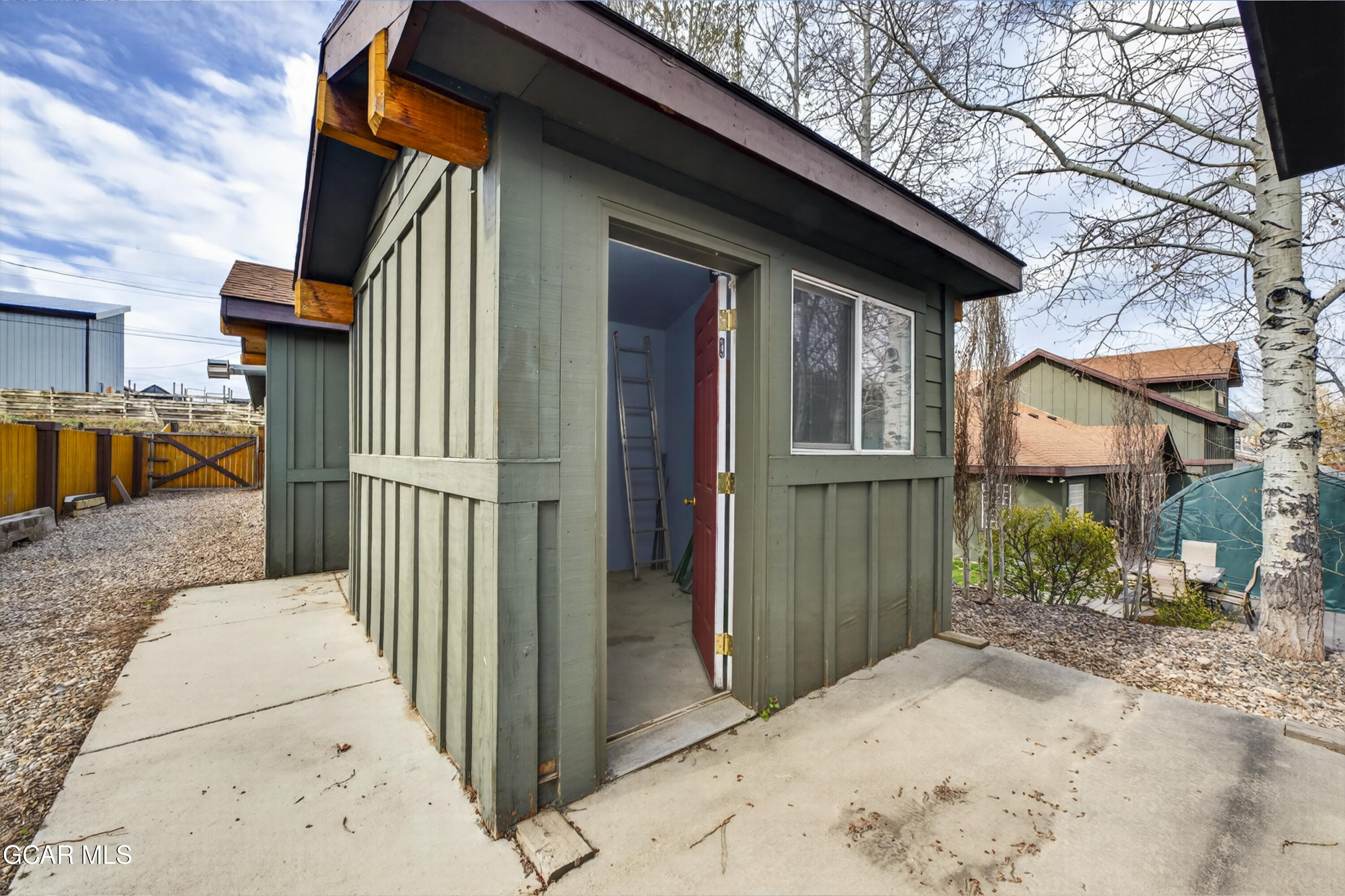 350 1ST Street