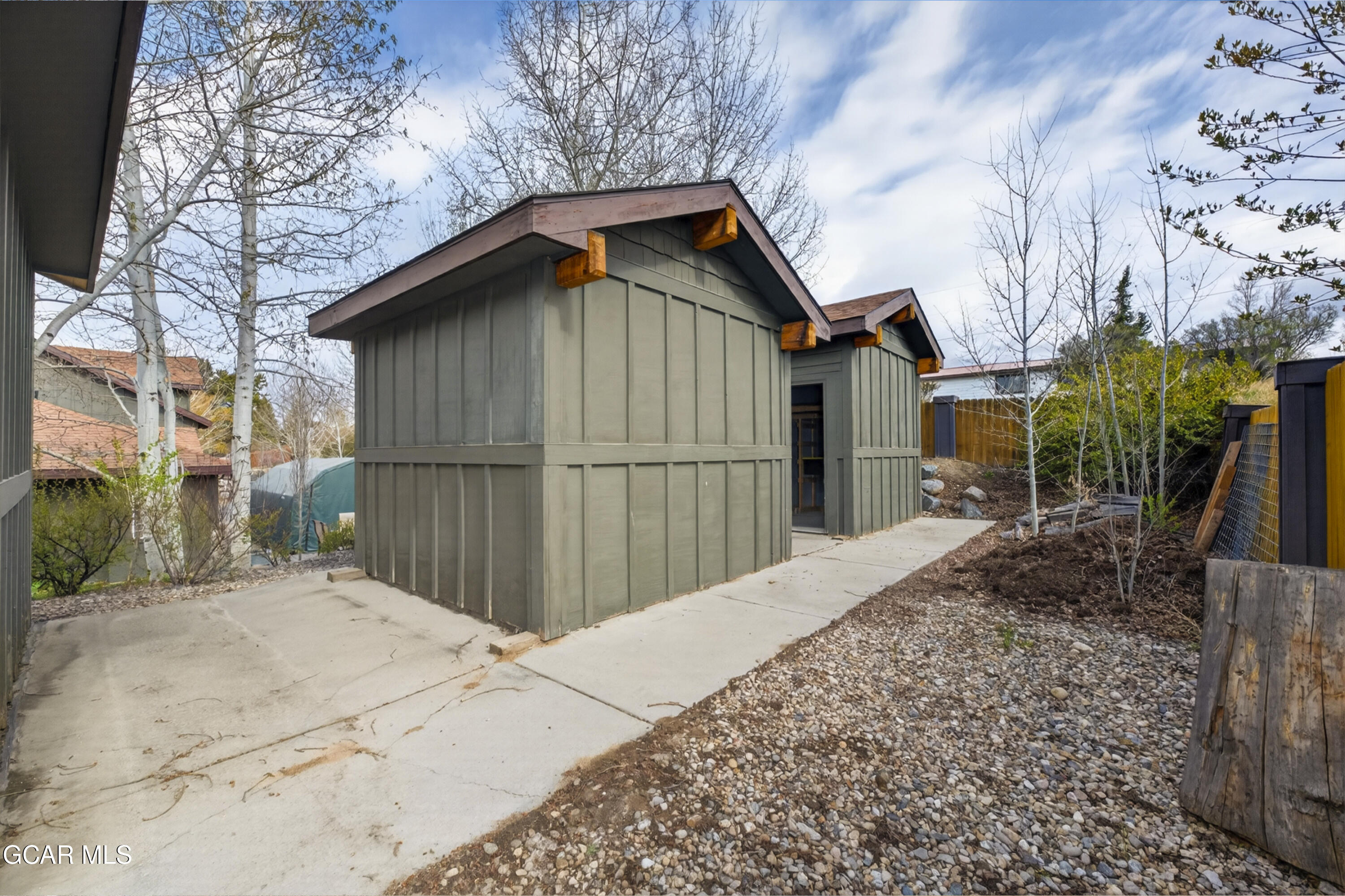 350 1ST Street